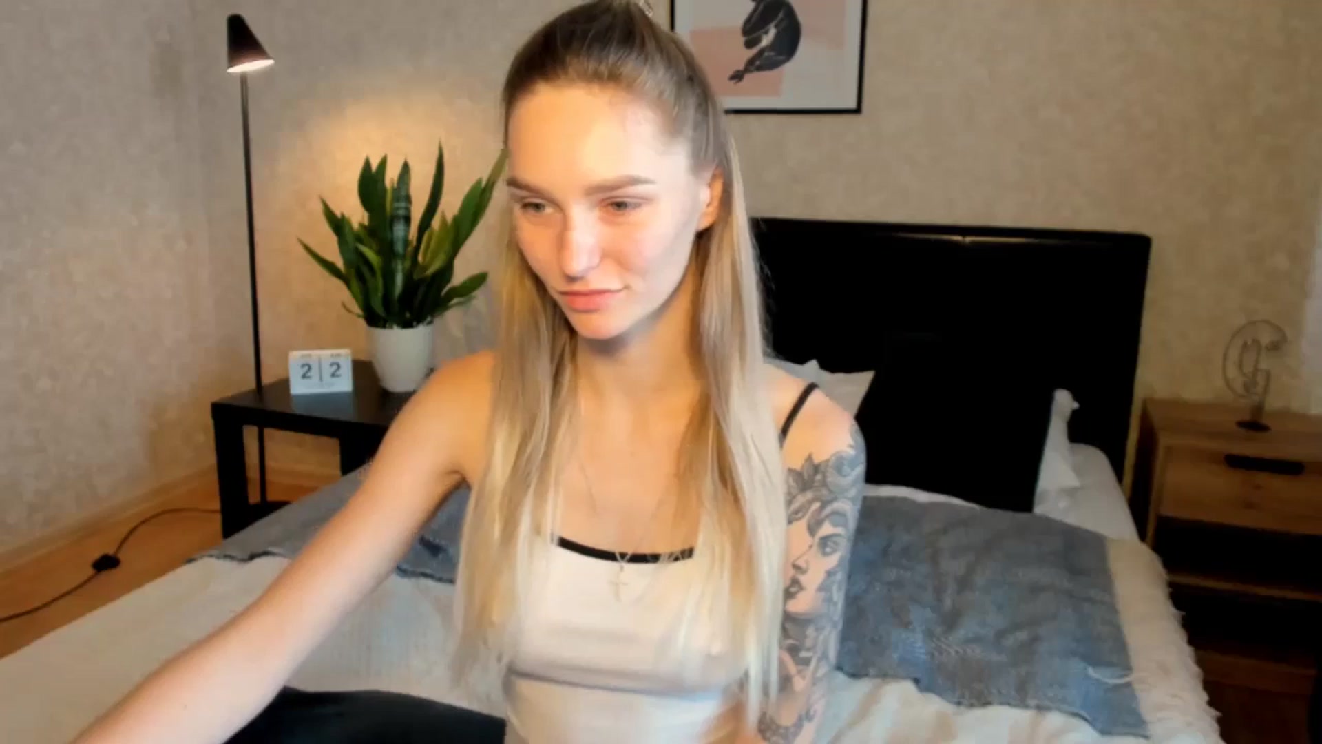 Gallery image thumbnail from Miliain's myfreecams stream on, 08/22/2025, 12:06 image 6 of 20