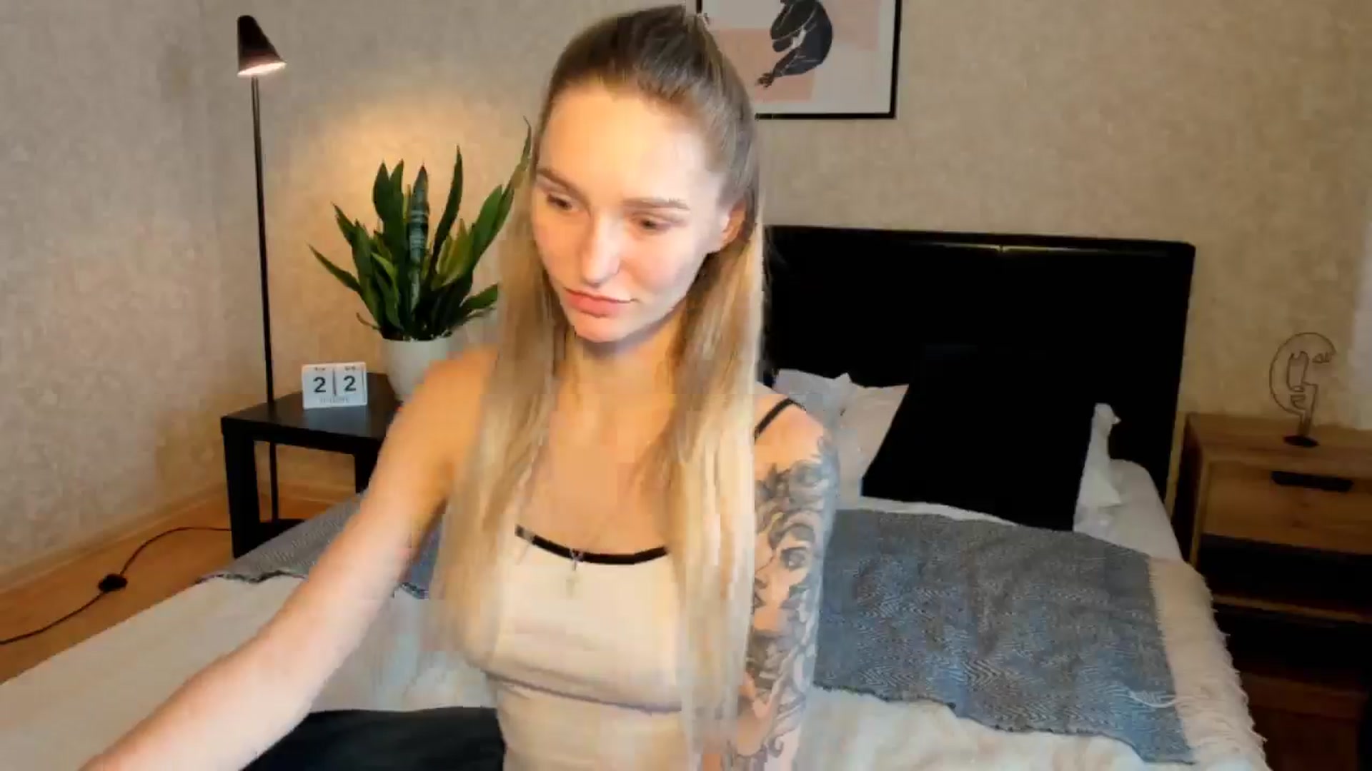 Gallery image thumbnail from Miliain's myfreecams stream on, 08/22/2025, 12:06 image 16 of 20