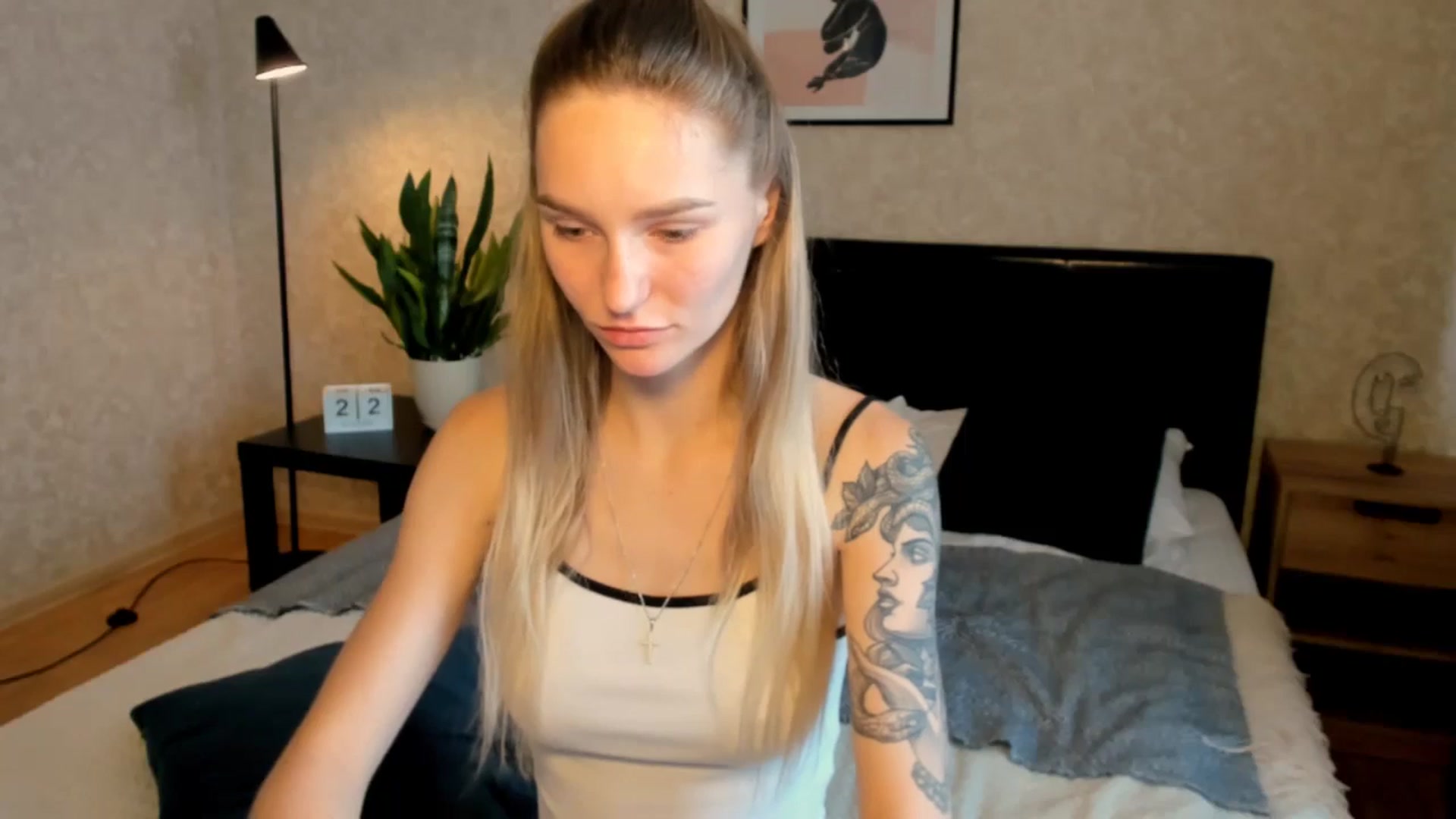 Gallery image thumbnail from Miliain's myfreecams stream on, 08/22/2025, 14:08 image 2 of 20