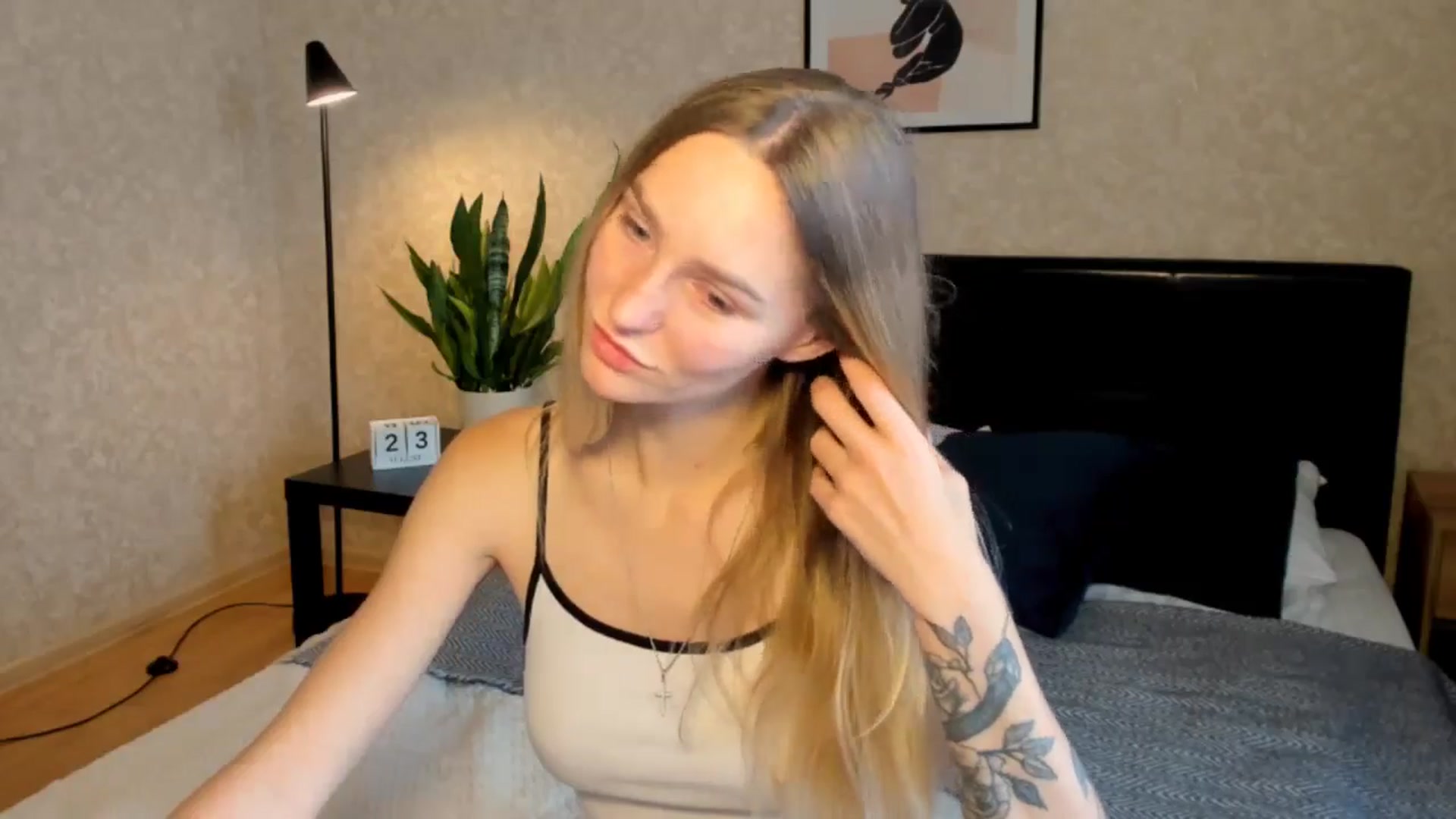 Gallery image thumbnail from Miliain's myfreecams stream on, 08/23/2025, 13:10 image 2 of 20