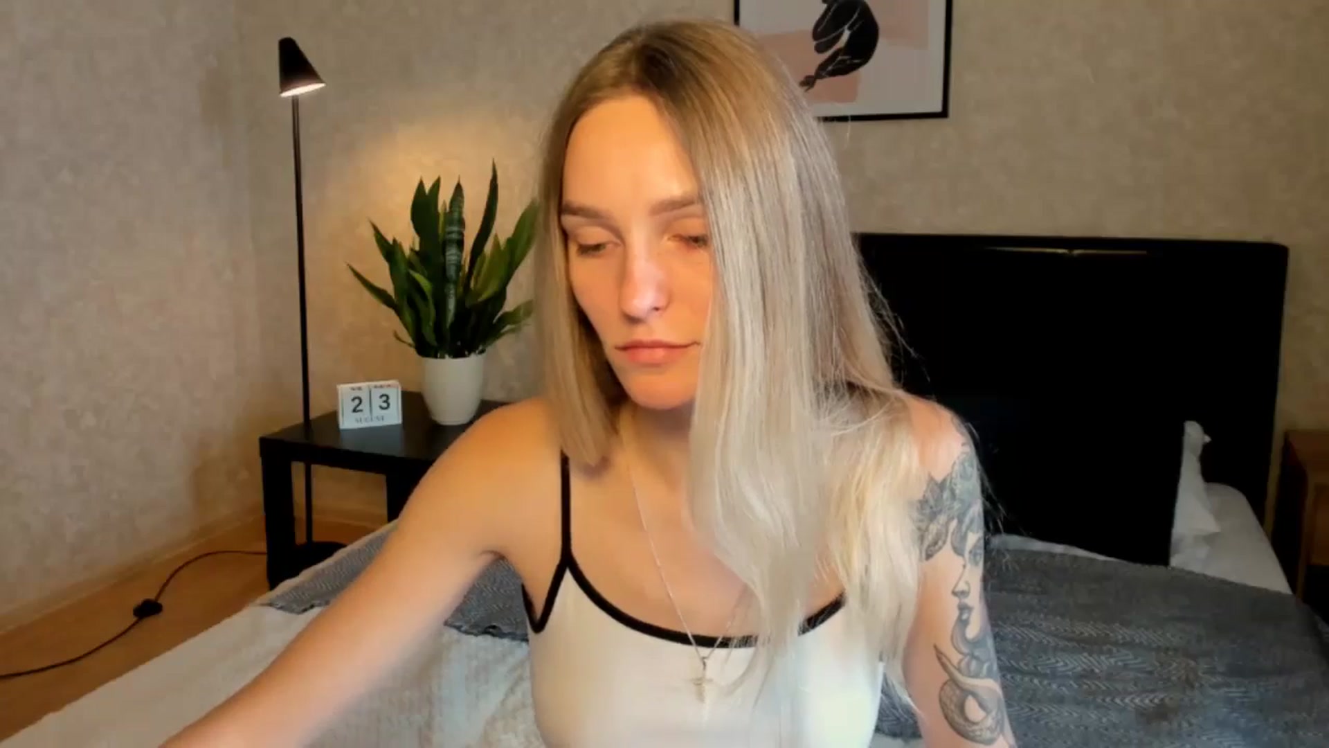 Gallery image thumbnail from Miliain's myfreecams stream on, 08/23/2025, 13:10 image 6 of 20