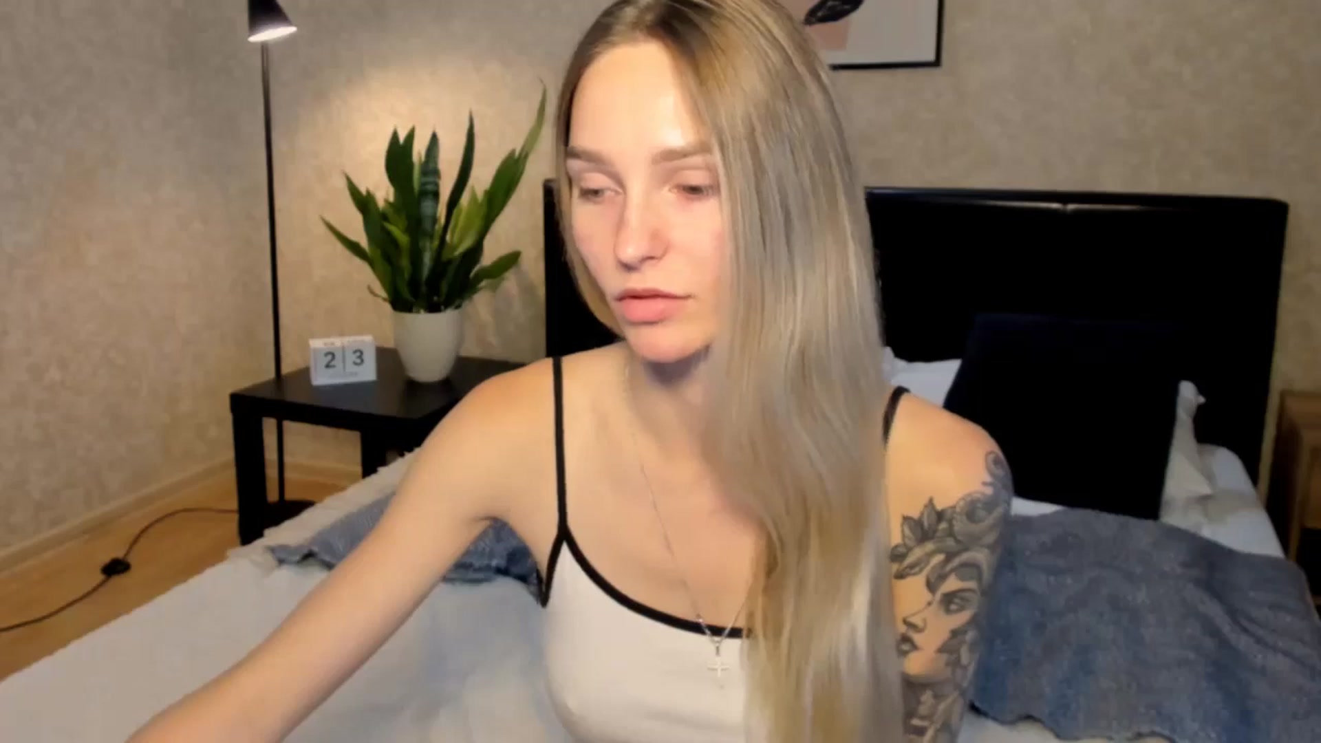 Gallery image thumbnail from Miliain's myfreecams stream on, 08/23/2025, 15:56 image 2 of 20