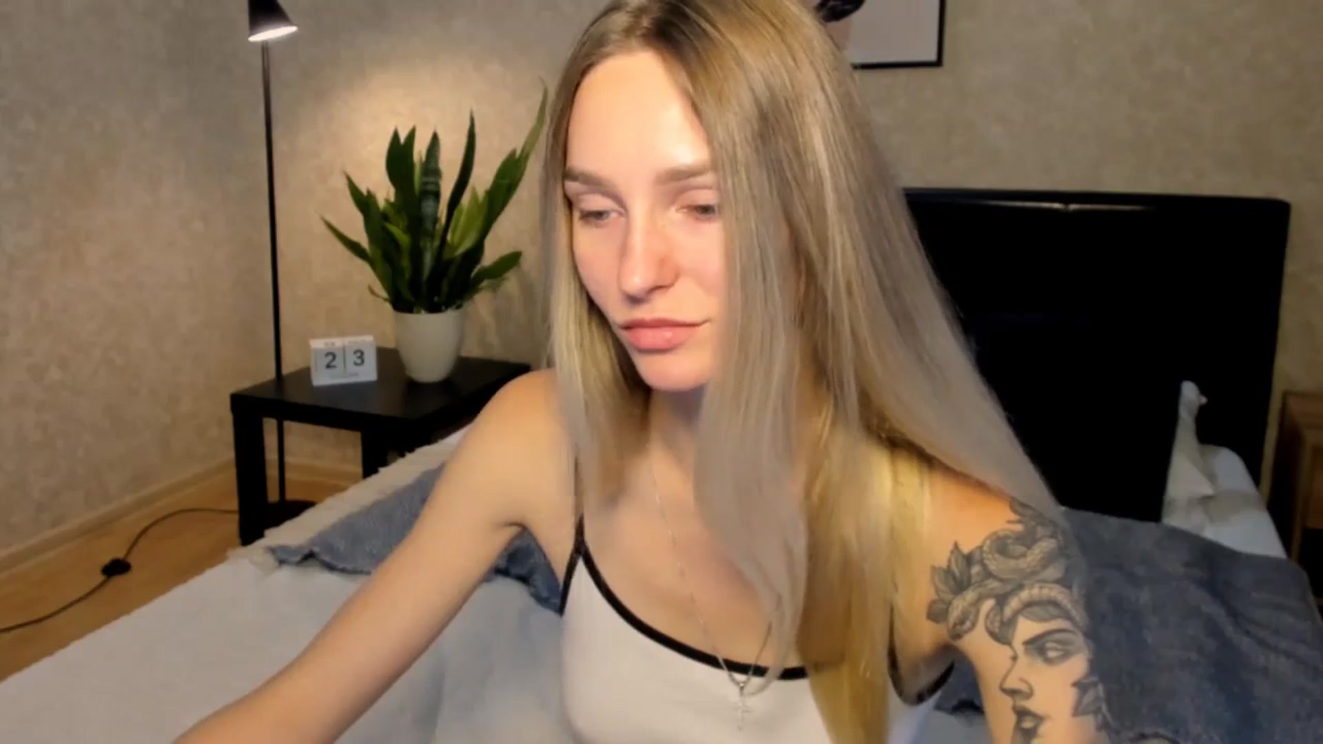 Gallery image thumbnail from Miliain's myfreecams stream on, 08/23/2025, 15:56 image 4 of 20