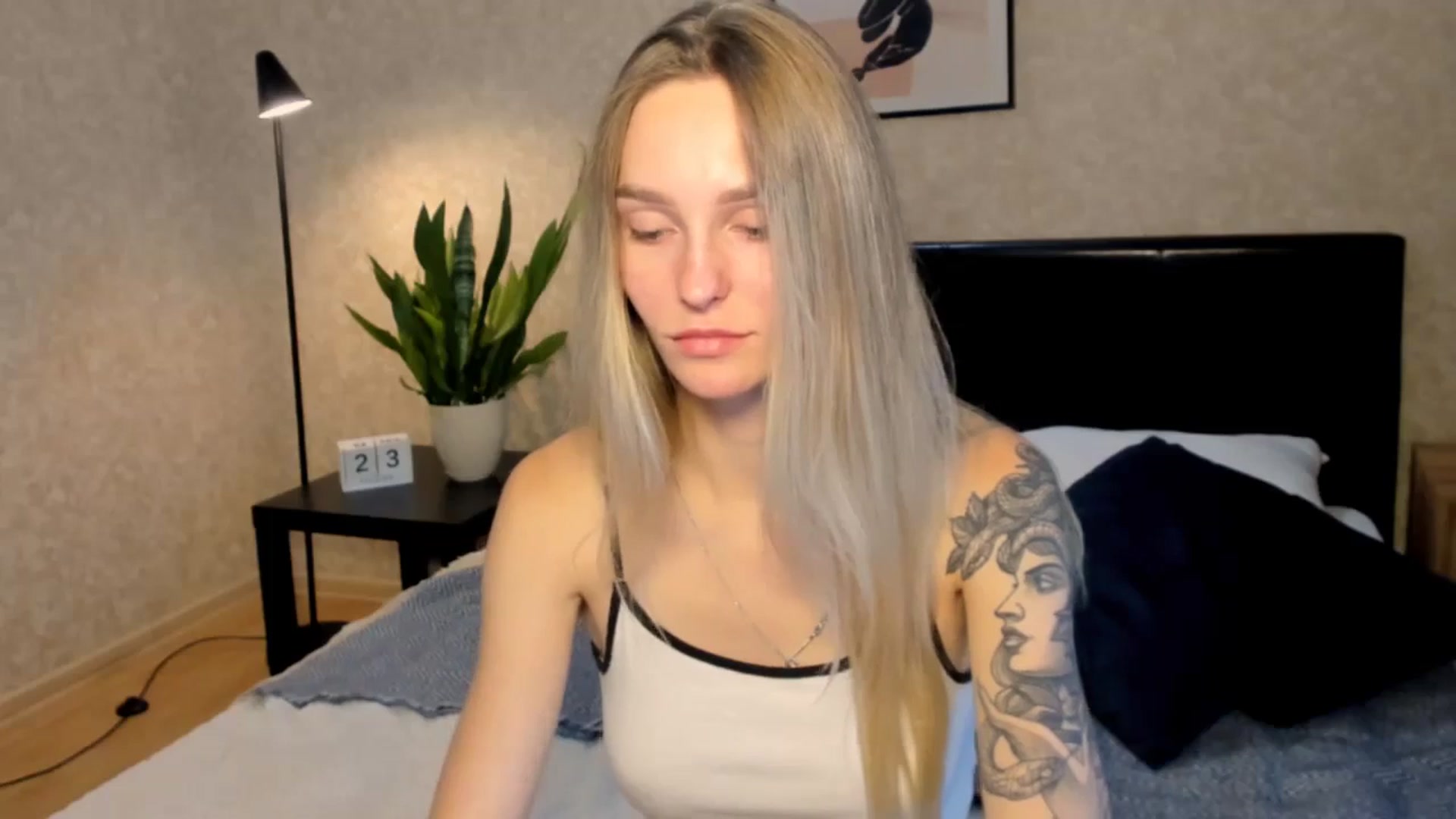 Gallery image thumbnail from Miliain's myfreecams stream on, 08/23/2025, 15:56 image 8 of 20