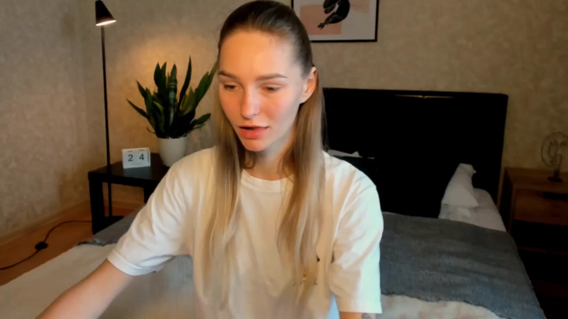 Gallery image thumbnail from Miliain's myfreecams stream on, 08/24/2025, 13:57 image 4 of 20
