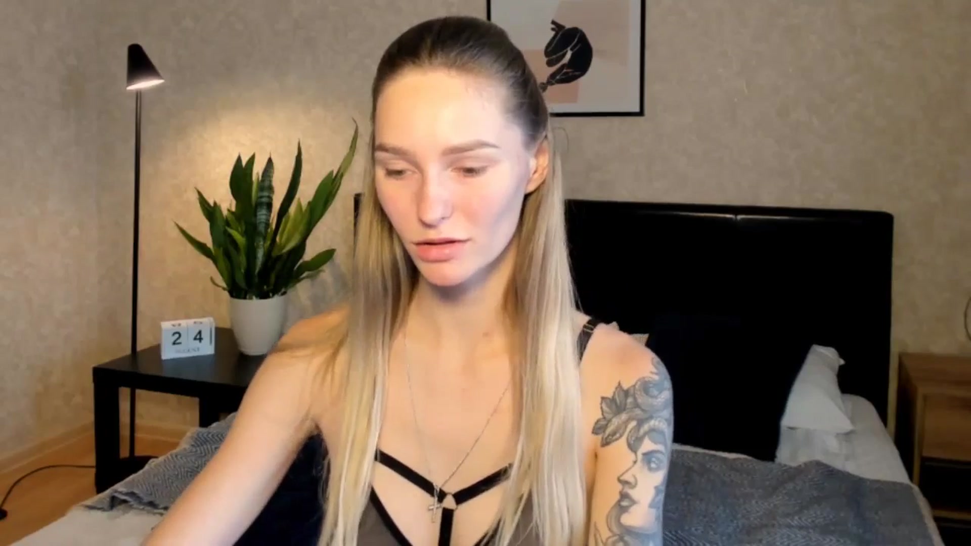 Gallery image thumbnail from Miliain's myfreecams stream on, 08/24/2025, 17:20 image 3 of 20