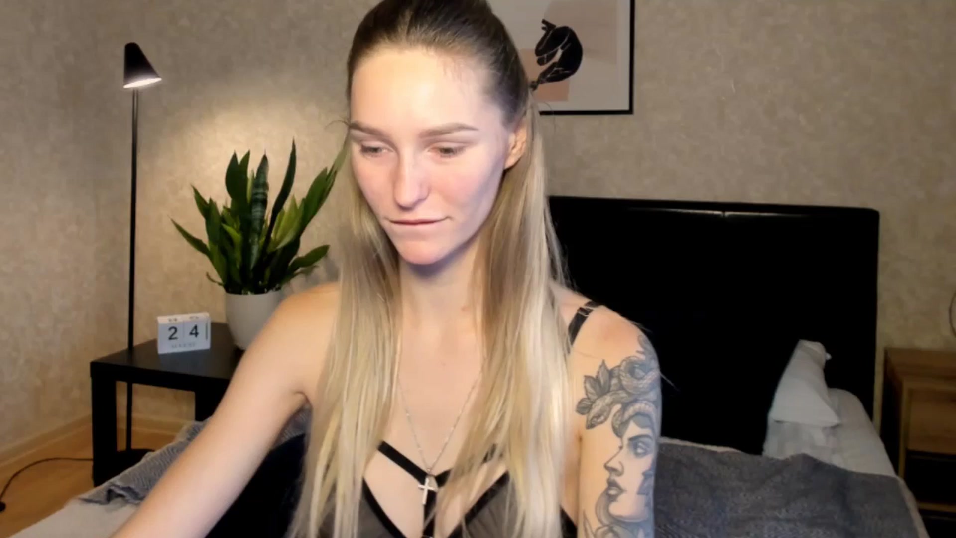 Gallery image thumbnail from Miliain's myfreecams stream on, 08/24/2025, 17:20 image 6 of 20