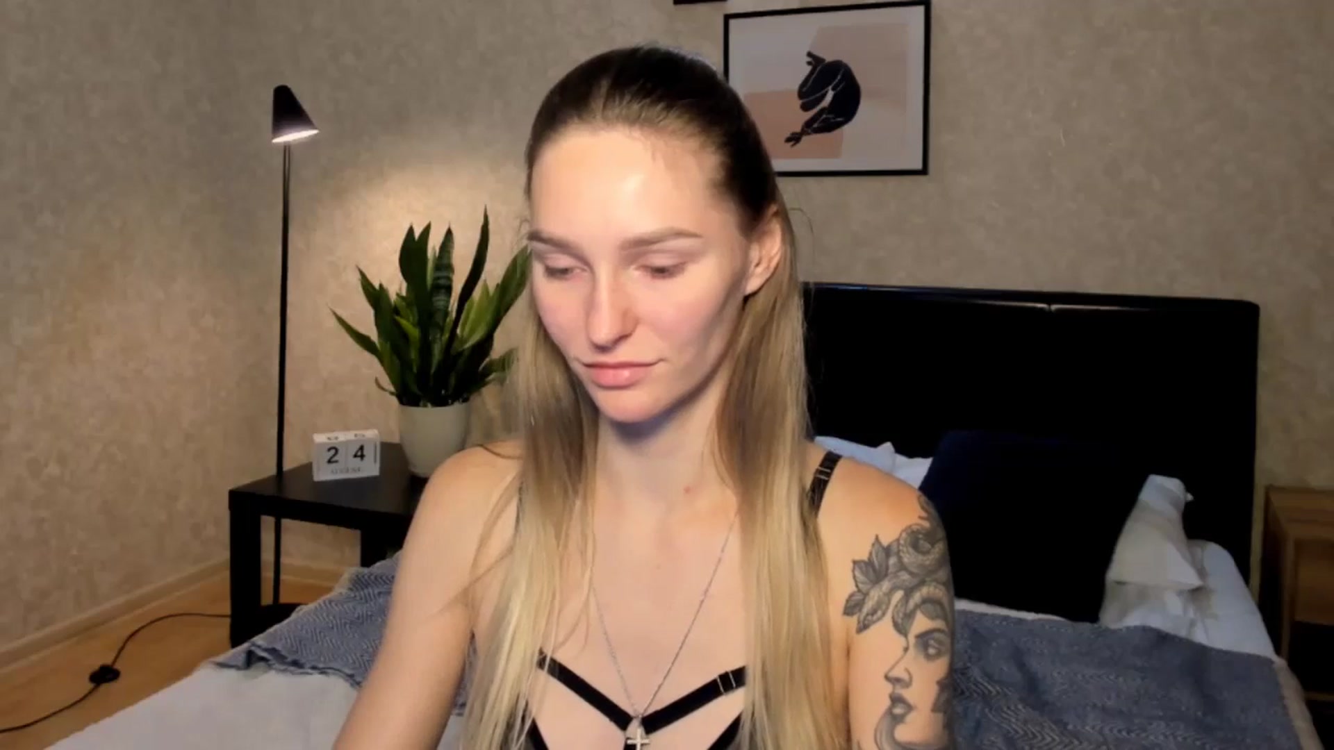Gallery image thumbnail from Miliain's myfreecams stream on, 08/24/2025, 17:20 image 14 of 20