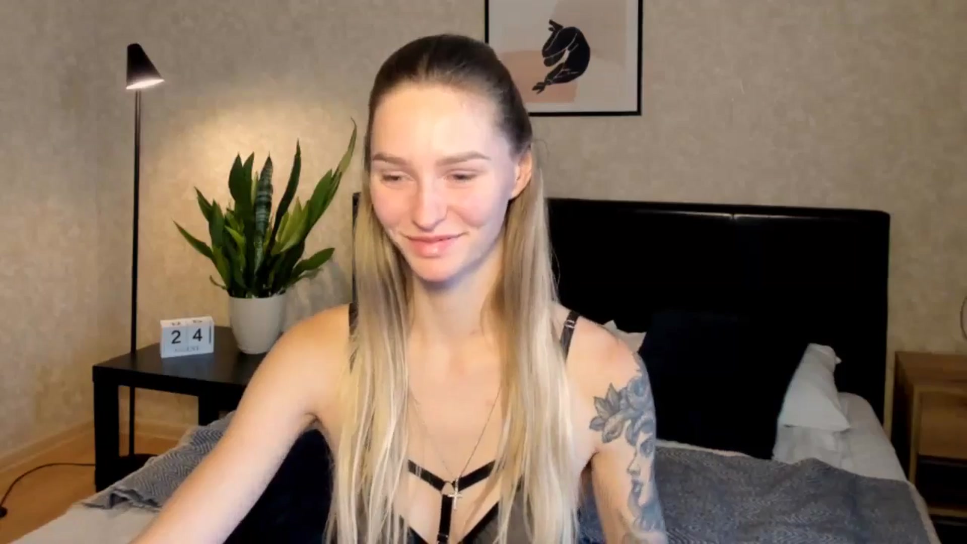 Gallery image thumbnail from Miliain's myfreecams stream on, 08/24/2025, 17:20 image 4 of 20
