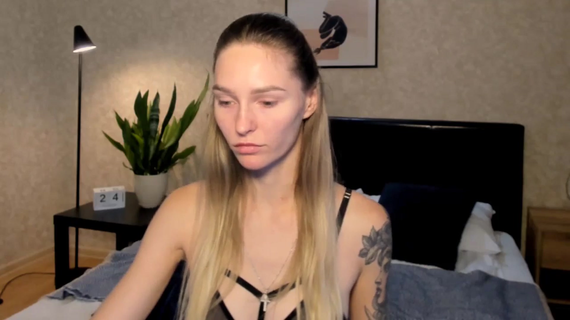 Gallery image thumbnail from Miliain's myfreecams stream on, 08/24/2025, 17:20 image 9 of 20