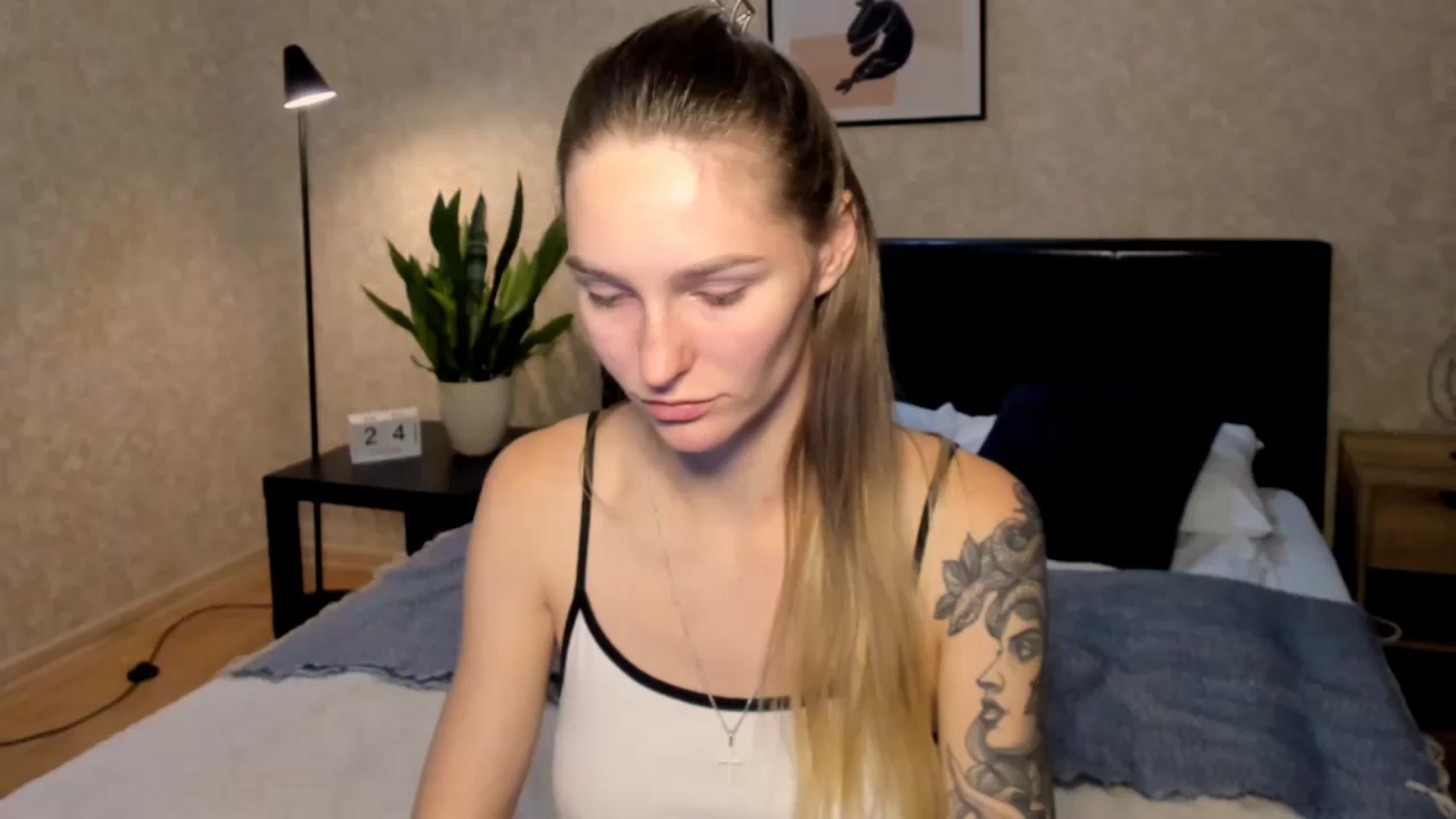 Gallery image thumbnail from Miliain's myfreecams stream on, 08/24/2025, 19:02 image 17 of 20