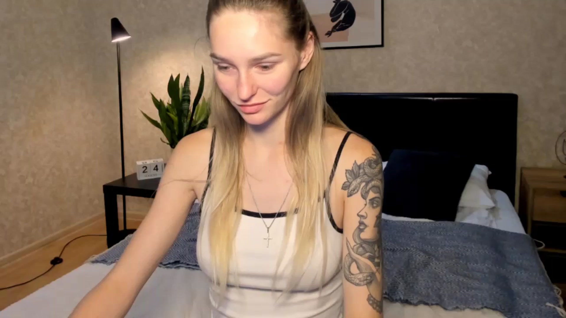Gallery image thumbnail from Miliain's myfreecams stream on, 08/24/2025, 19:02 image 14 of 20