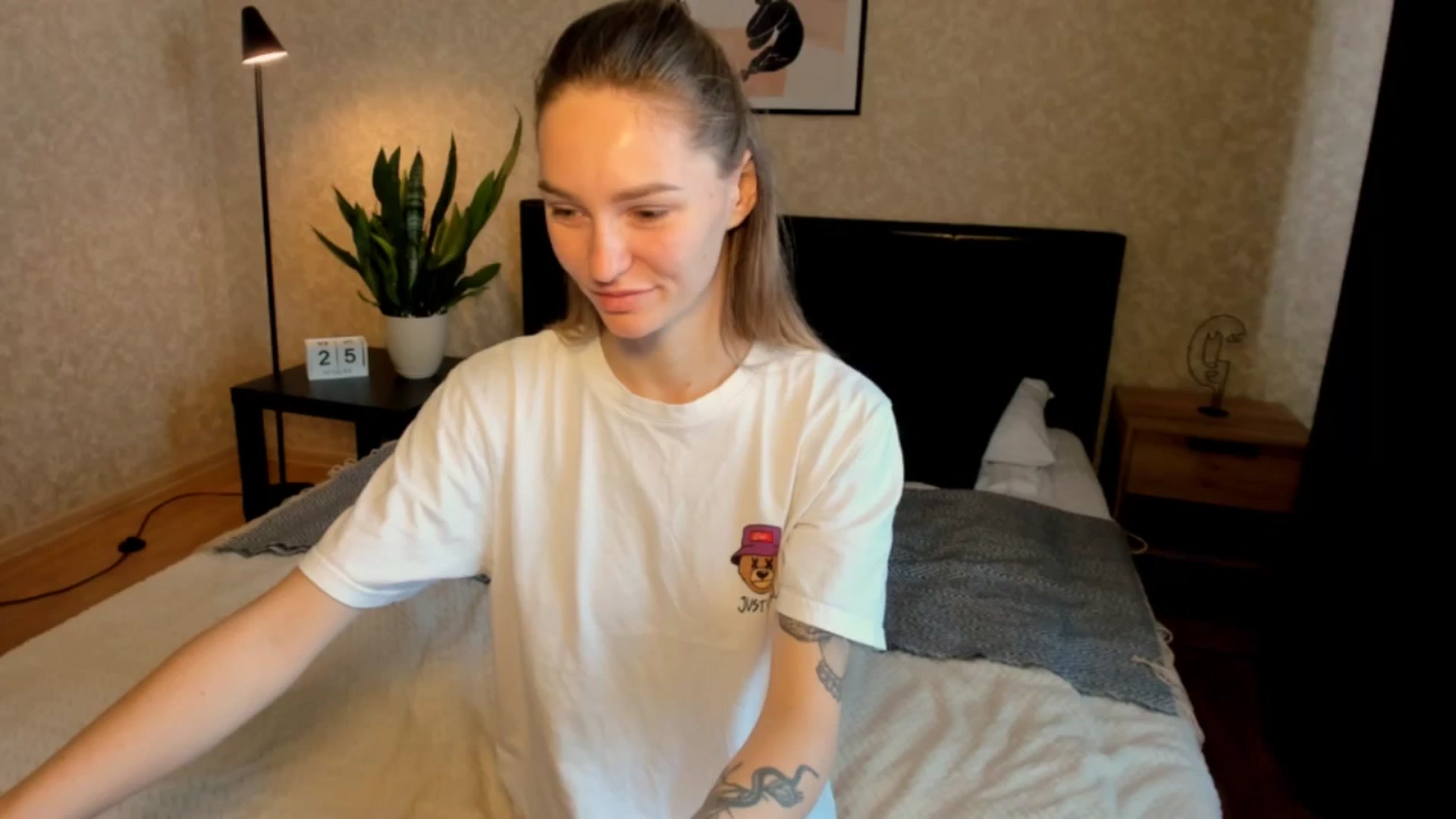 Gallery image thumbnail from Miliain's myfreecams stream on, 08/25/2025, 08:38 image 15 of 20