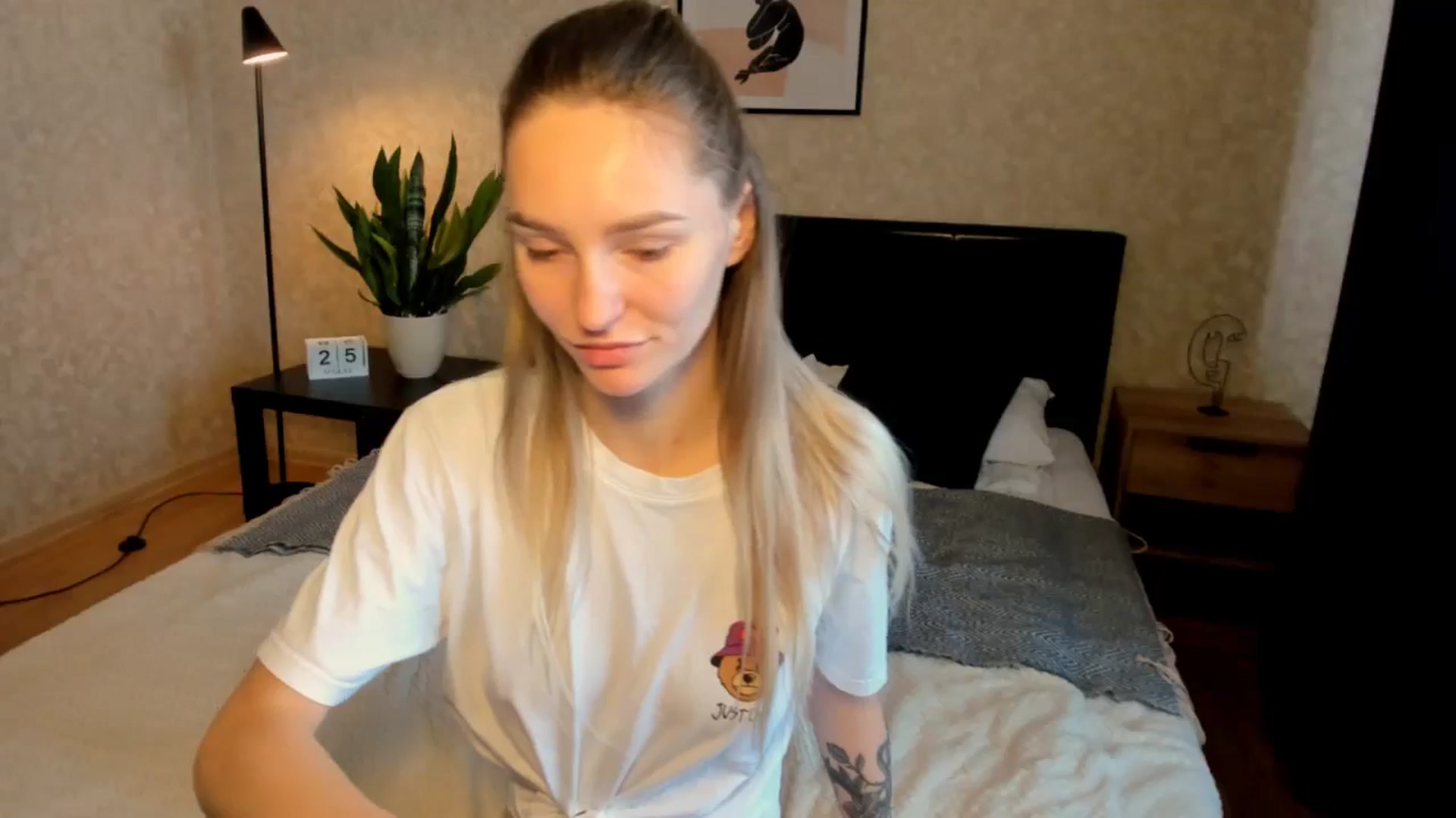 Gallery image thumbnail from Miliain's myfreecams stream on, 08/25/2025, 08:38 image 20 of 20