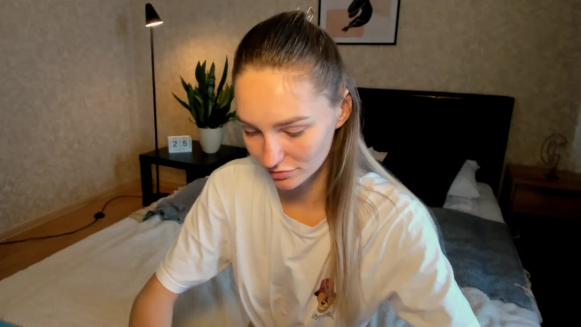 Gallery image thumbnail from Miliain's myfreecams stream on, 08/25/2025, 12:08 image 10 of 20