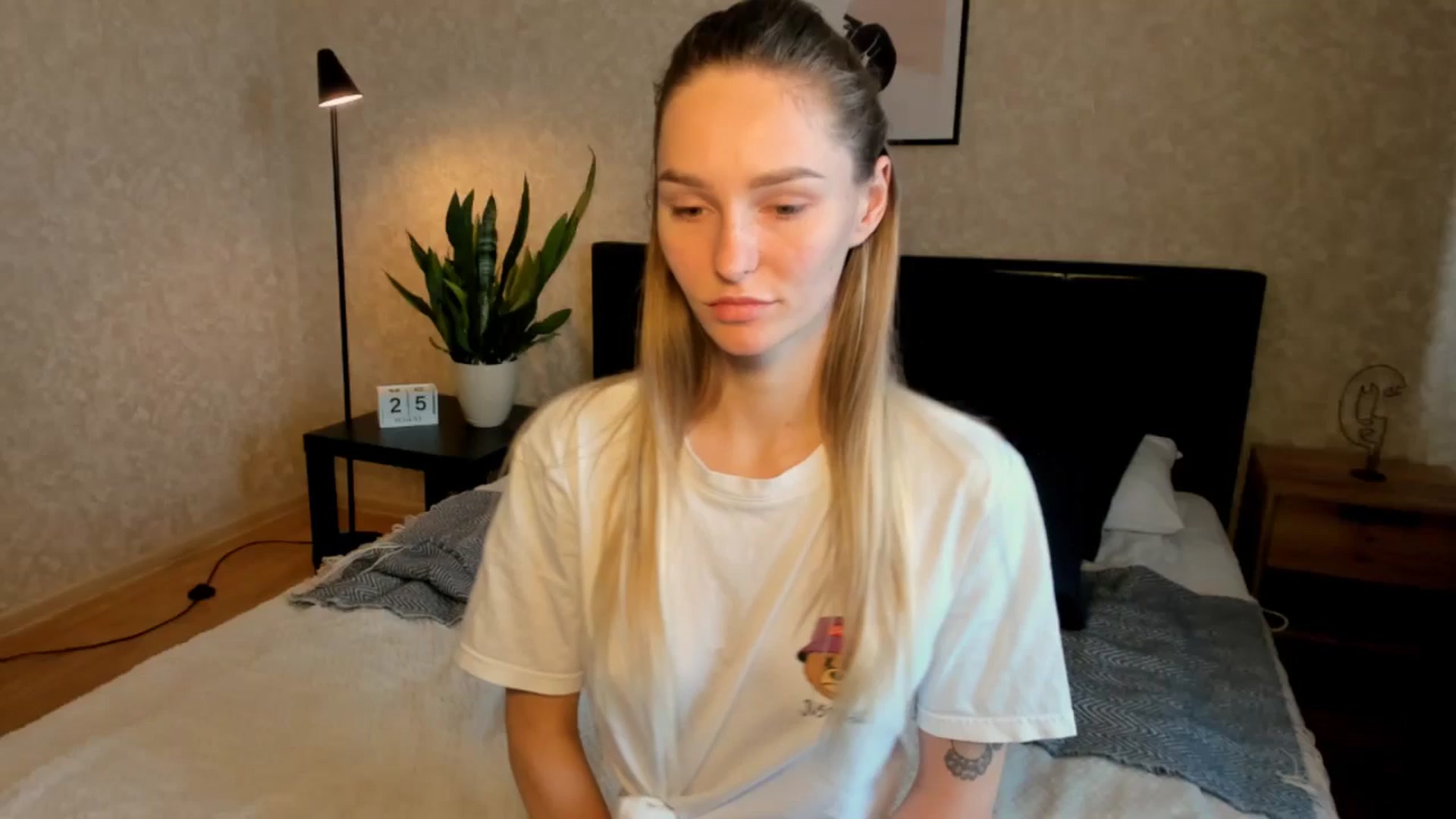 Gallery image thumbnail from Miliain's myfreecams stream on, 08/25/2025, 13:05 image 7 of 20