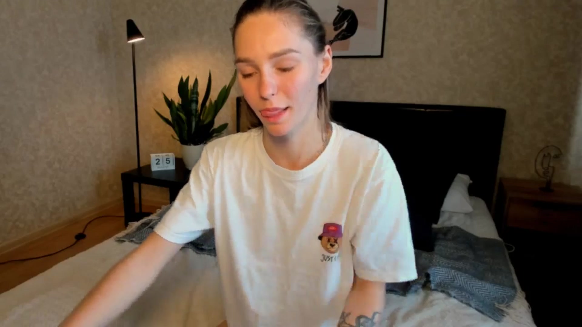 Gallery image thumbnail from Miliain's myfreecams stream on, 08/25/2025, 13:05 image 20 of 20