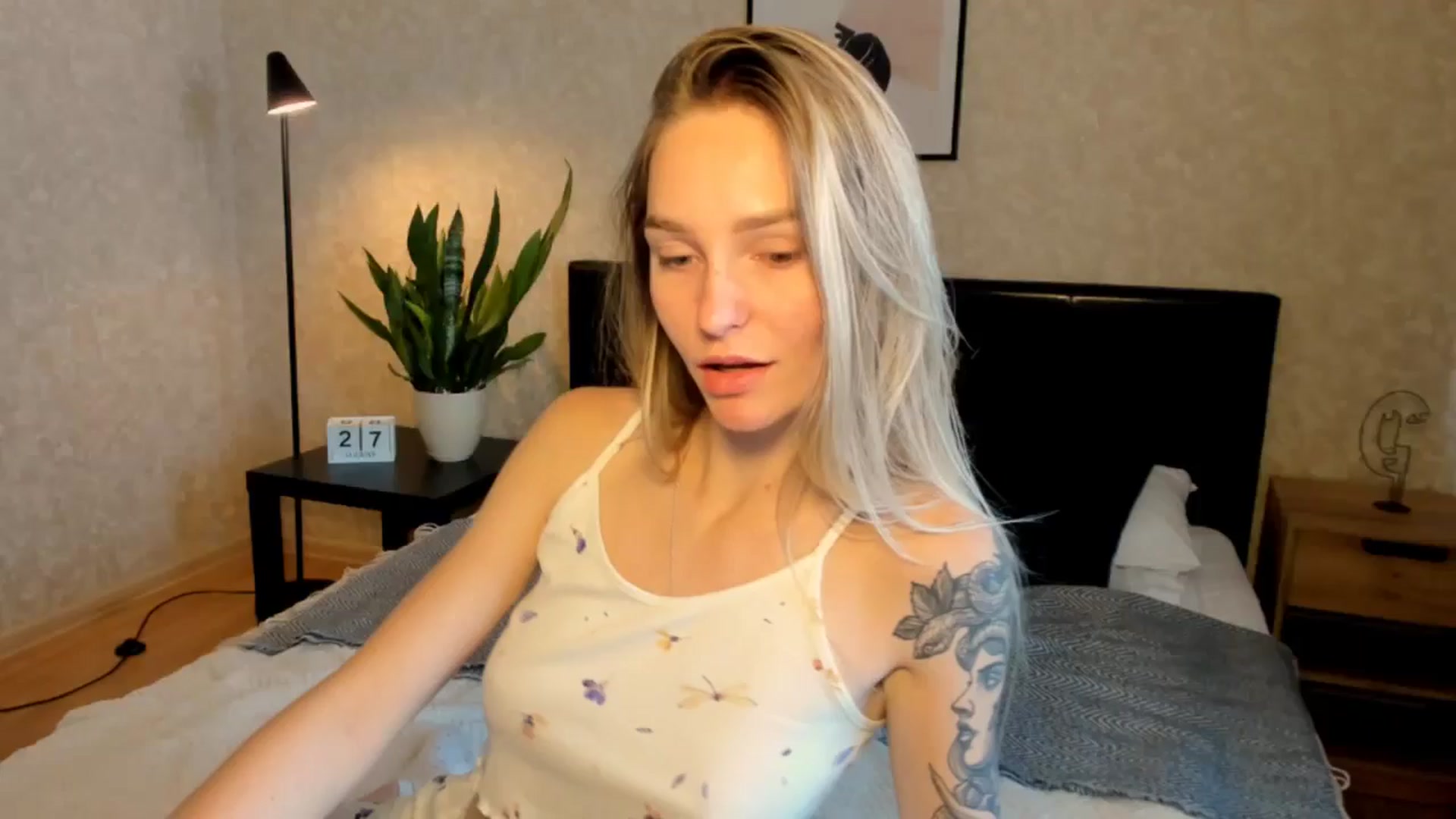 Gallery image thumbnail from Miliain's myfreecams stream on, 08/27/2025, 08:28 image 5 of 20