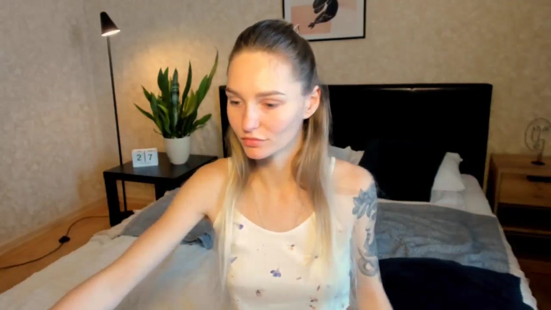 Gallery image thumbnail from Miliain's myfreecams stream on, 08/27/2025, 12:06 image 14 of 20