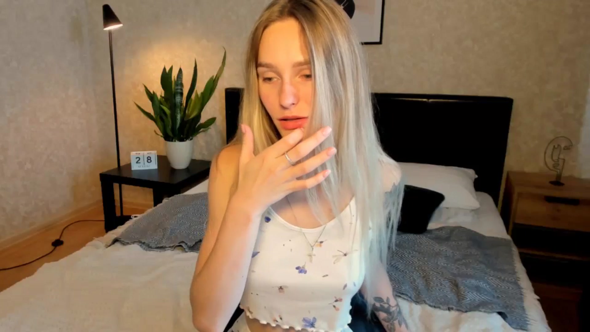 Gallery image thumbnail from Miliain's myfreecams stream on, 08/28/2025, 13:35 image 6 of 20