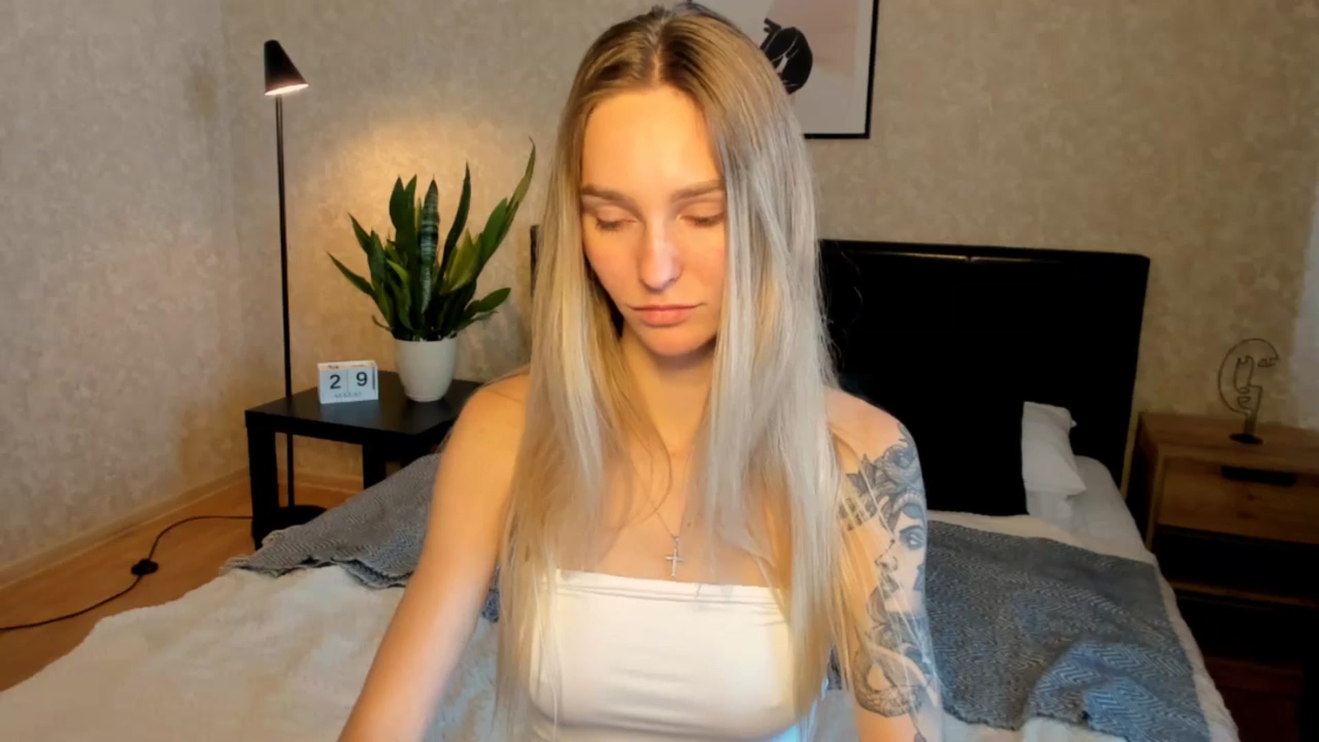 Gallery image thumbnail from Miliain's myfreecams stream on, 08/29/2025, 08:55 image 17 of 20