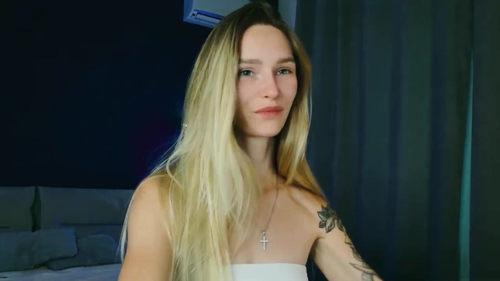 Gallery image thumbnail from Miliain's myfreecams stream on, 09/02/2025, 17:21 image 7 of 20