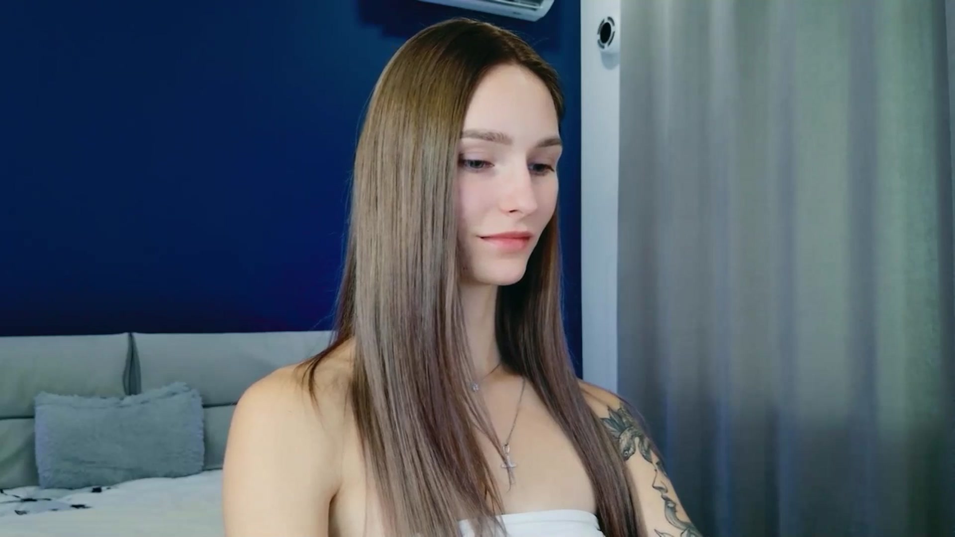 Gallery image thumbnail from Miliain's myfreecams stream on, 09/10/2025, 11:55 image 15 of 20