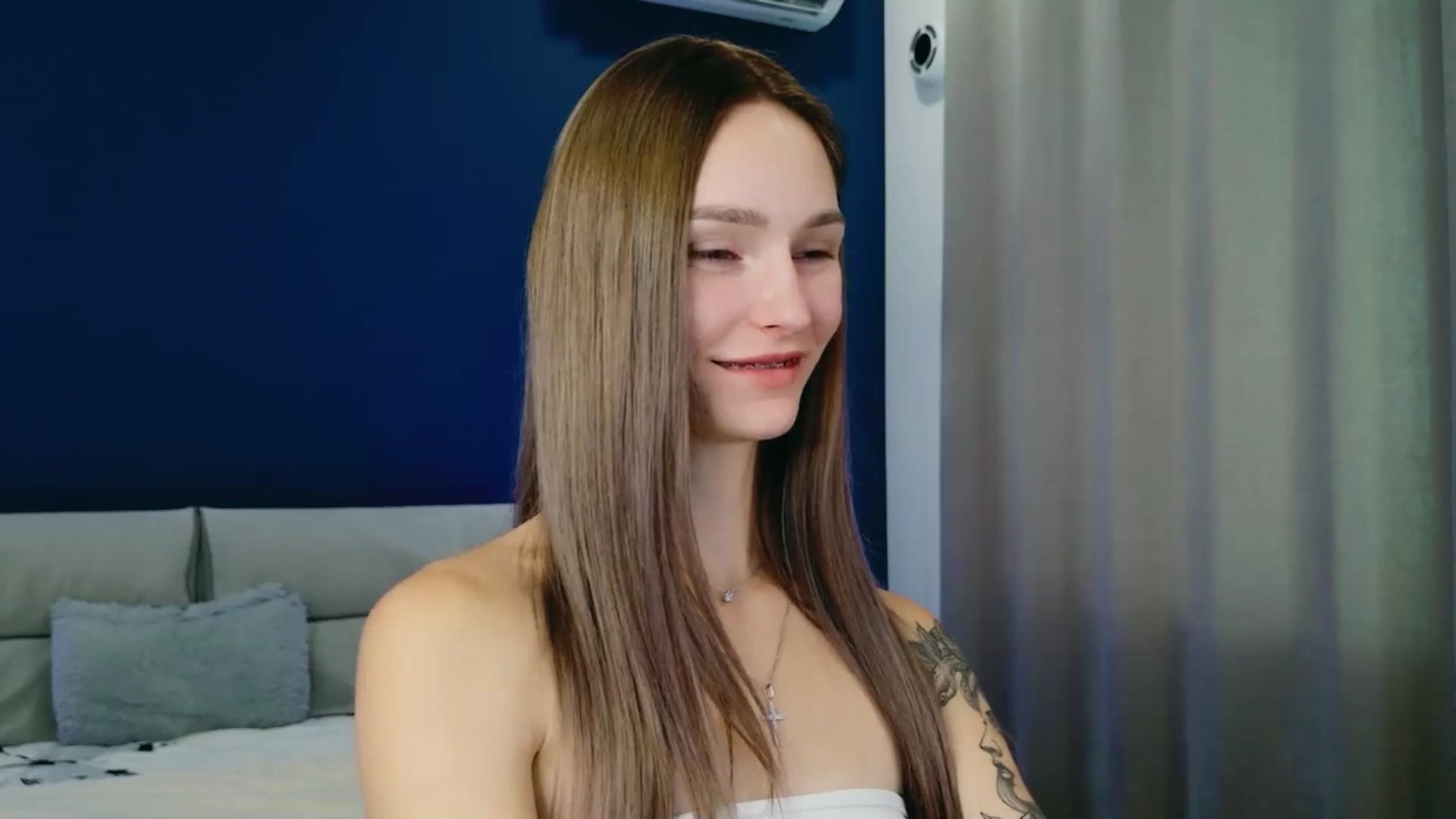Gallery image thumbnail from Miliain's myfreecams stream on, 09/10/2025, 11:55 image 16 of 20