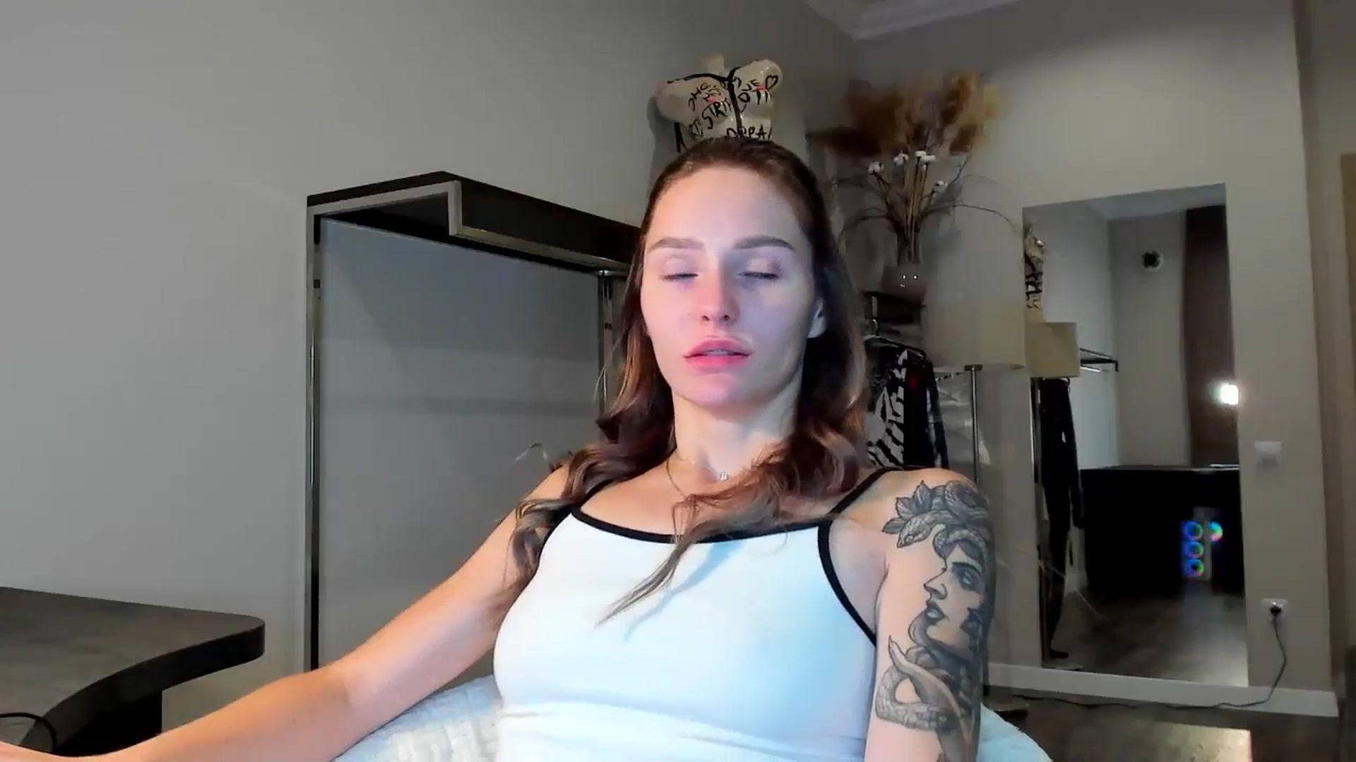 Gallery image thumbnail from Miliain's myfreecams stream on, 09/12/2025, 12:04 image 7 of 20
