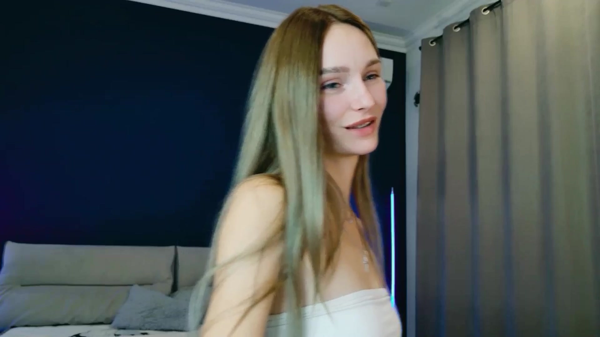 Gallery image thumbnail from Miliain's myfreecams stream on, 09/13/2025, 10:32 image 3 of 20