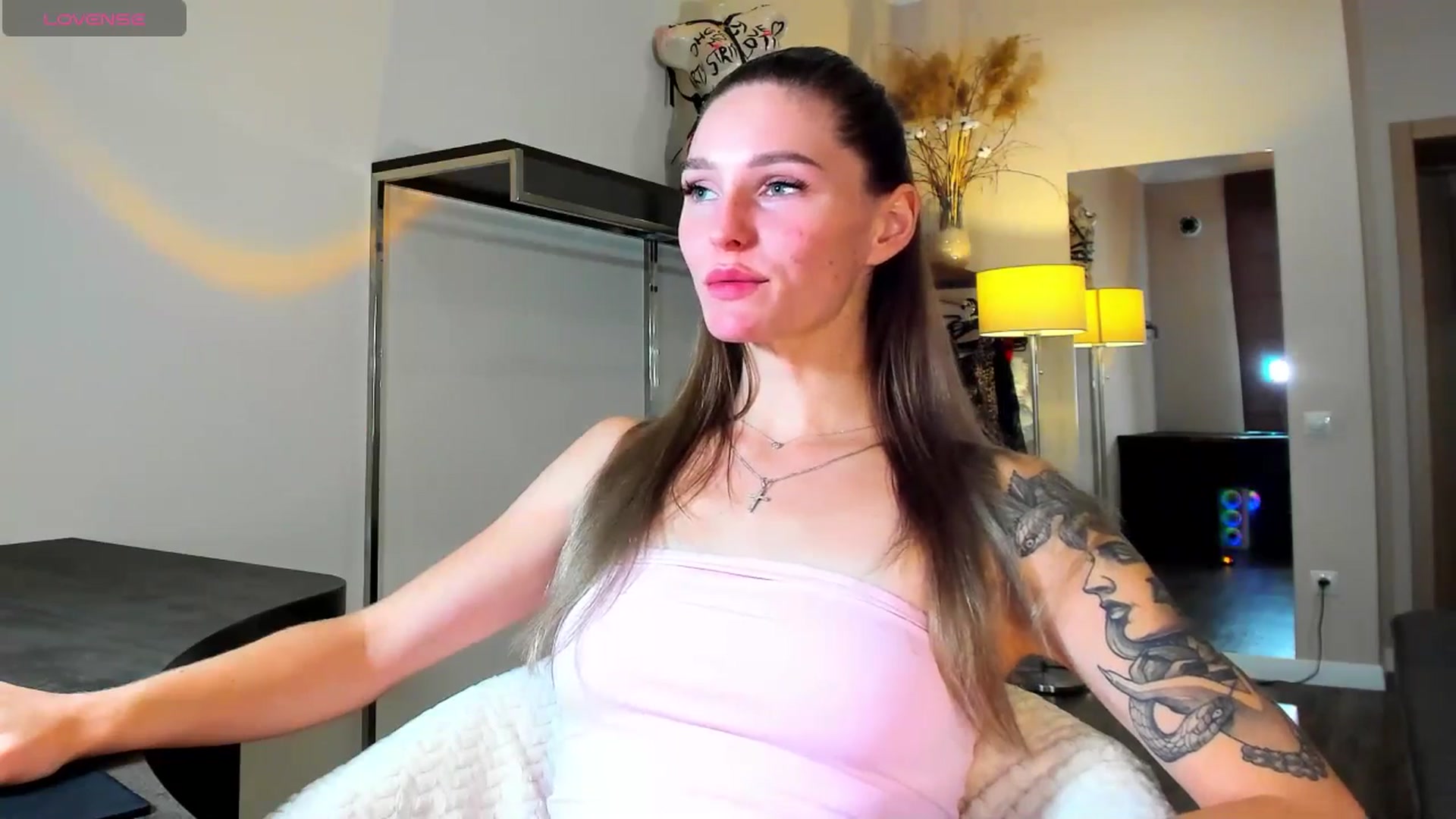 Gallery image thumbnail from Miliain's myfreecams stream on, 09/19/2025, 09:09 image 6 of 20