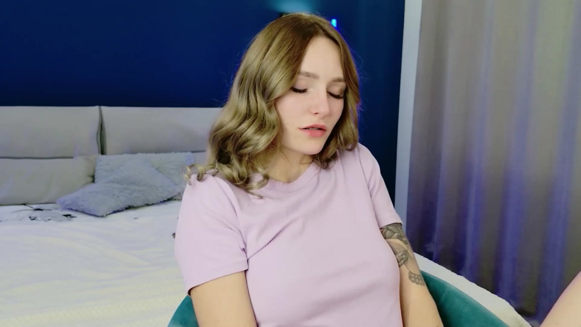 Gallery image thumbnail from Miliain's myfreecams stream on, 09/21/2025, 11:22 image 19 of 20