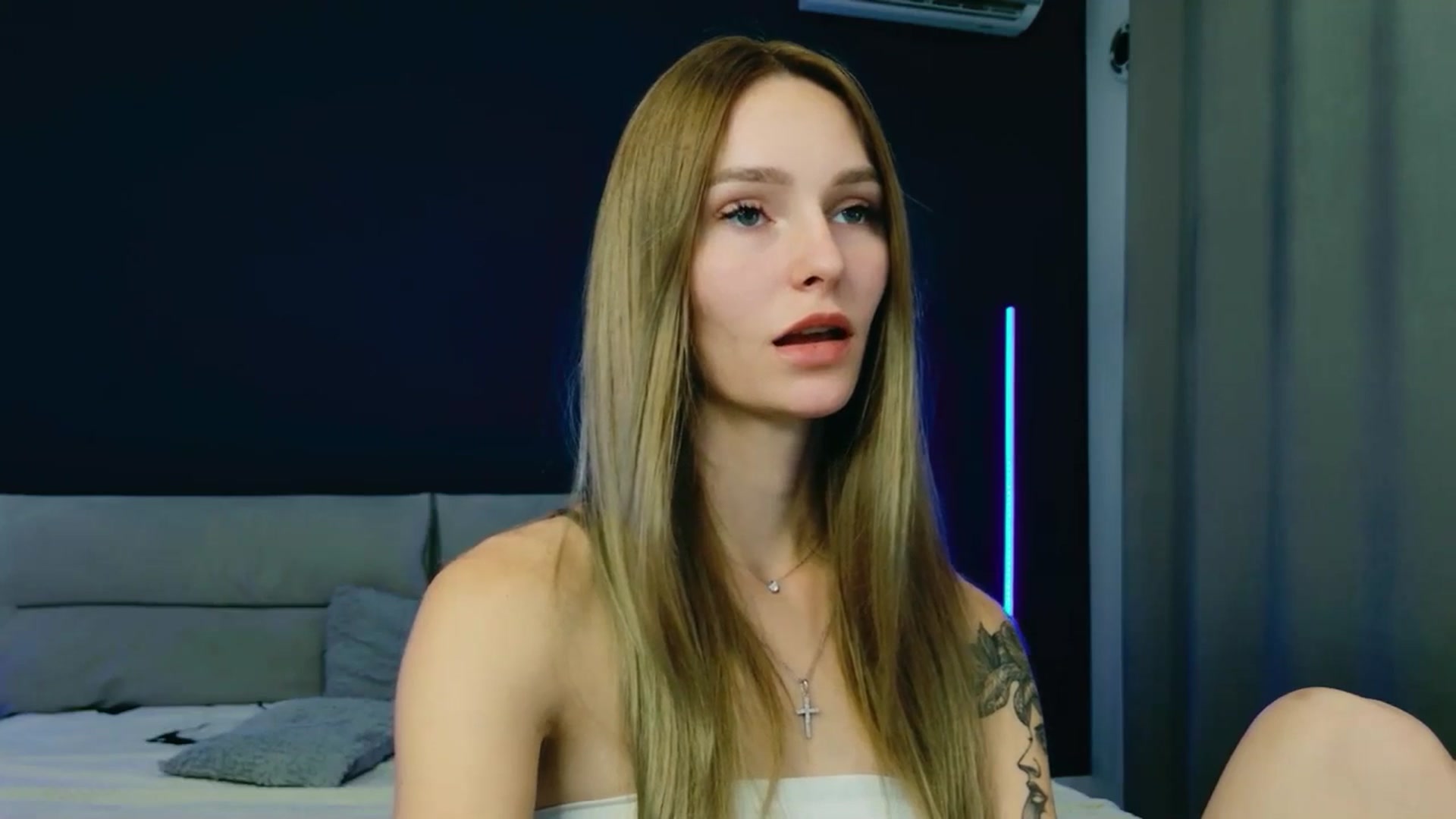 Gallery image thumbnail from Miliain's myfreecams stream on, 09/27/2025, 11:59 image 5 of 20
