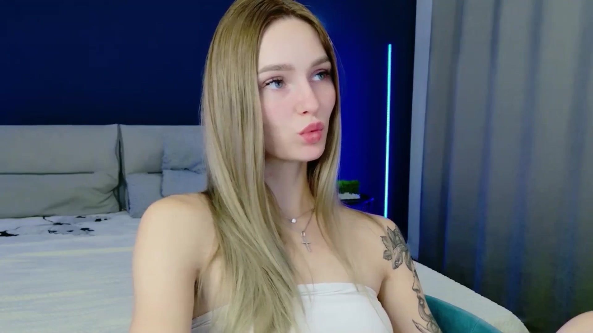 Gallery image thumbnail from Miliain's myfreecams stream on, 09/30/2025, 12:06 image 4 of 20