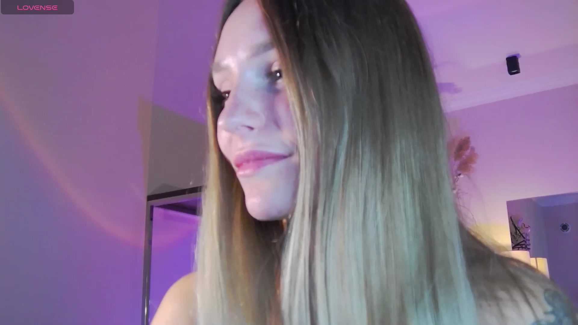 Gallery image thumbnail from Miliain's myfreecams stream on, 10/04/2025, 11:28 image 15 of 20