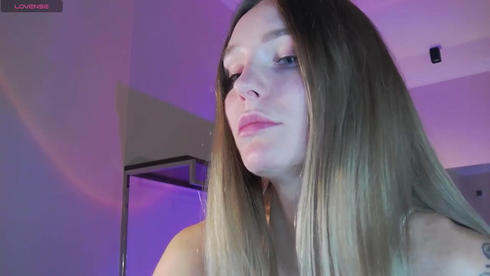Gallery image thumbnail from Miliain's myfreecams stream on, 10/04/2025, 11:28 image 16 of 20