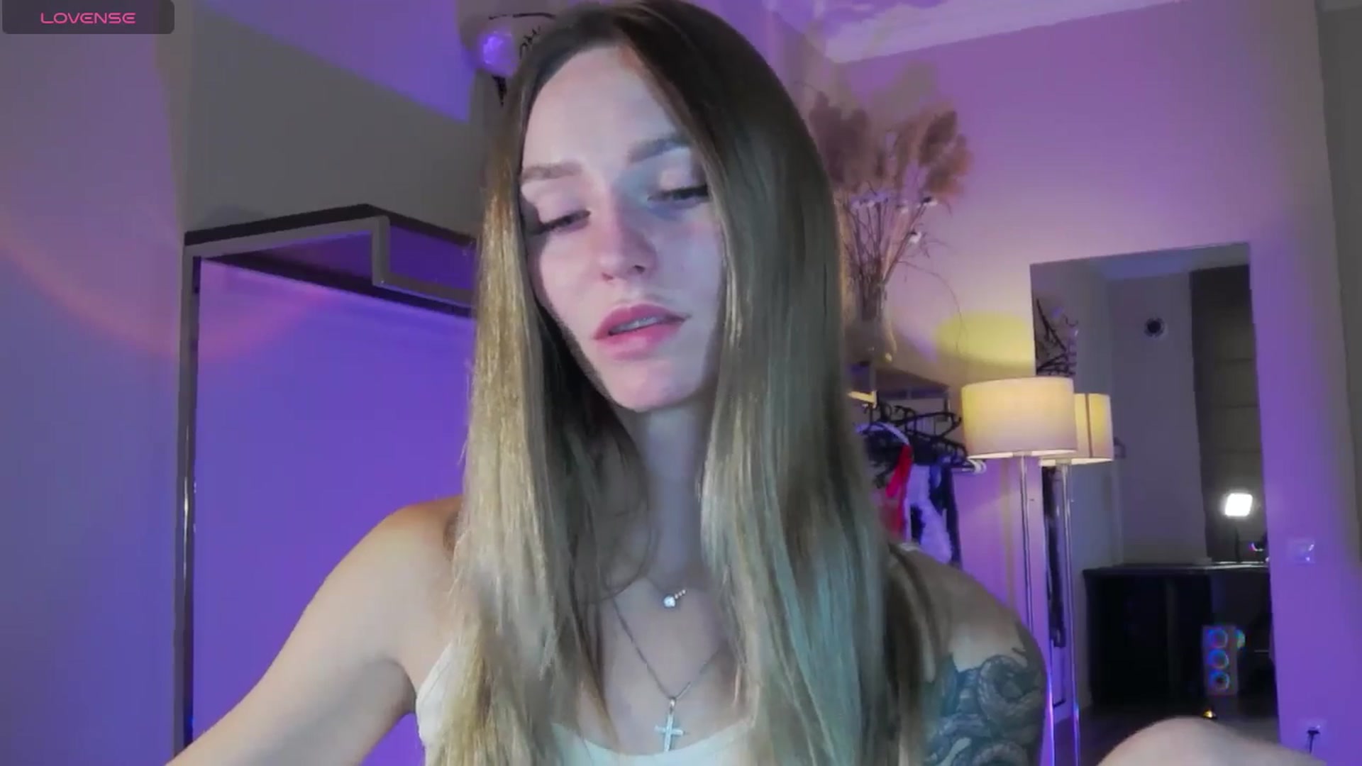Gallery image thumbnail from Miliain's myfreecams stream on, 10/04/2025, 11:28 image 7 of 20