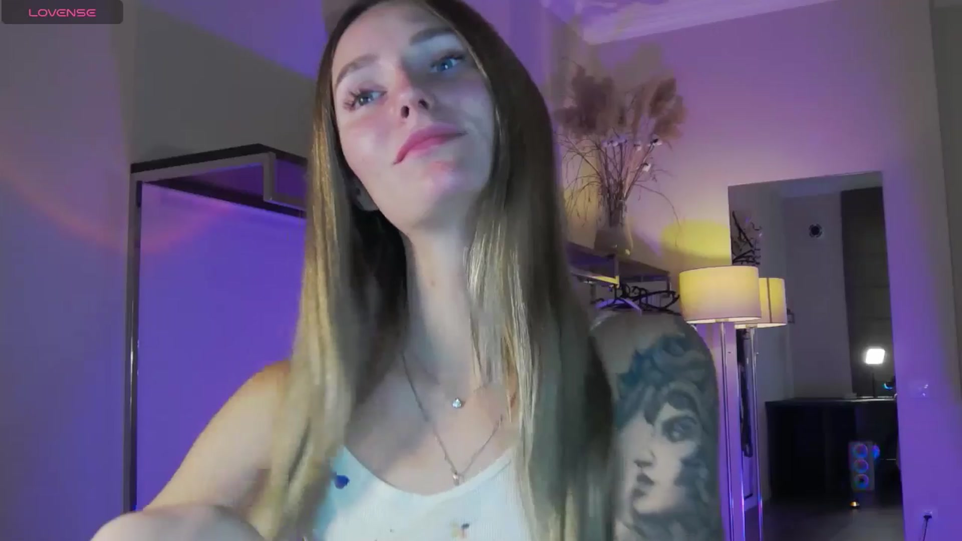 Gallery image thumbnail from Miliain's myfreecams stream on, 10/04/2025, 11:28 image 10 of 20