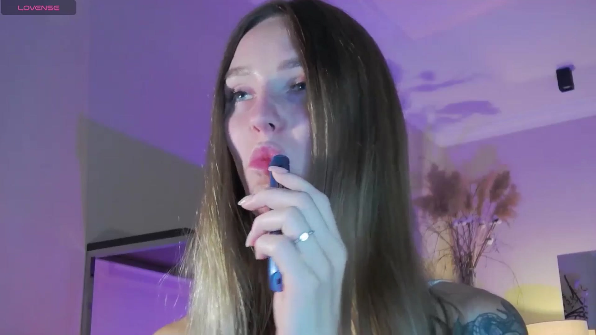 Gallery image thumbnail from Miliain's myfreecams stream on, 10/04/2025, 13:05 image 6 of 20