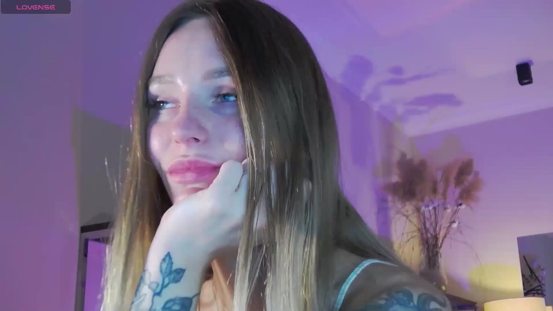 Gallery image thumbnail from Miliain's myfreecams stream on, 10/04/2025, 13:05 image 1 of 20