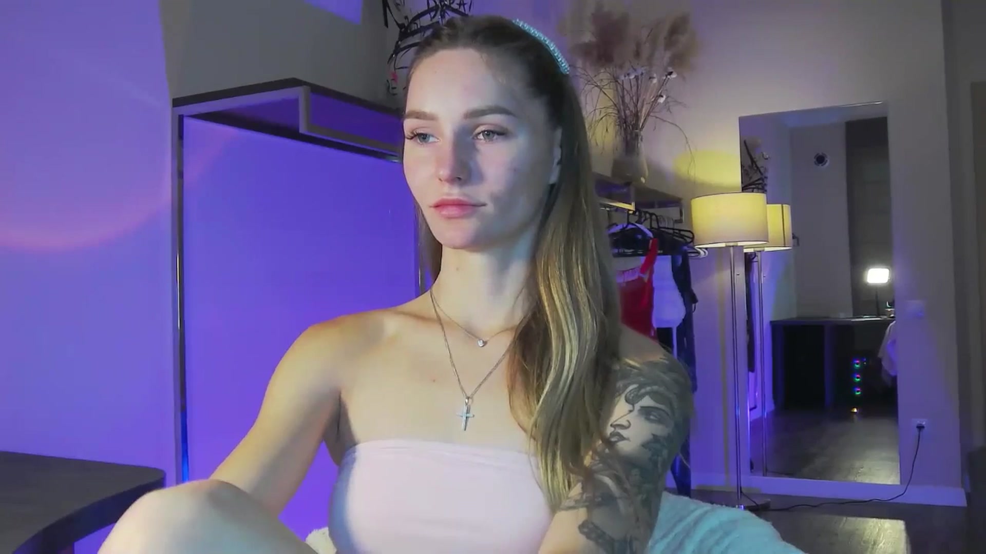 Gallery image thumbnail from Miliain's myfreecams stream on, 10/07/2025, 08:49 image 6 of 20