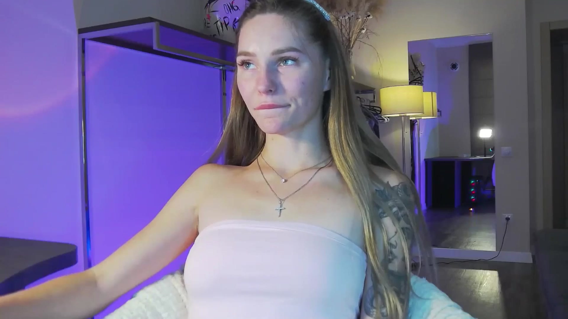 Gallery image thumbnail from Miliain's myfreecams stream on, 10/07/2025, 12:04 image 5 of 20