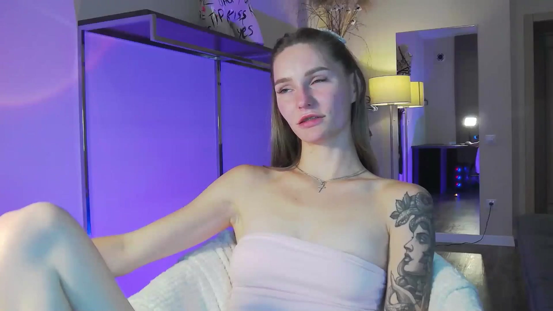 Gallery image thumbnail from Miliain's myfreecams stream on, 10/07/2025, 12:04 image 9 of 20