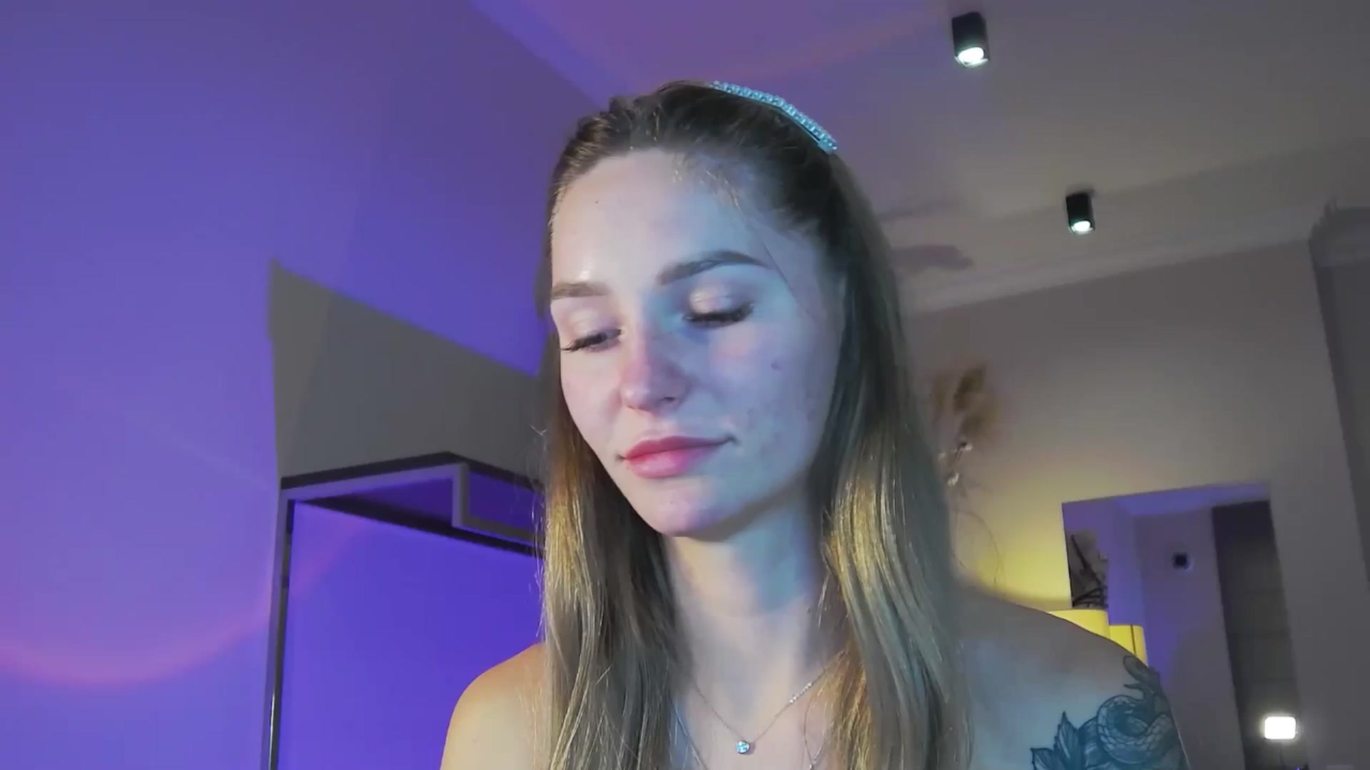 Gallery image thumbnail from Miliain's myfreecams stream on, 10/07/2025, 12:04 image 1 of 20