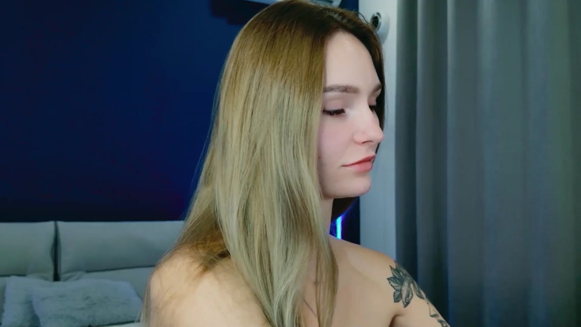 Gallery image thumbnail from Miliain's myfreecams stream on, 10/12/2025, 11:37 image 2 of 20