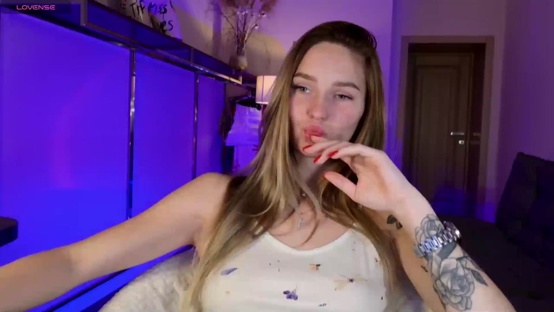 Gallery image thumbnail from Miliain's myfreecams stream on, 10/17/2025, 11:56 image 8 of 20