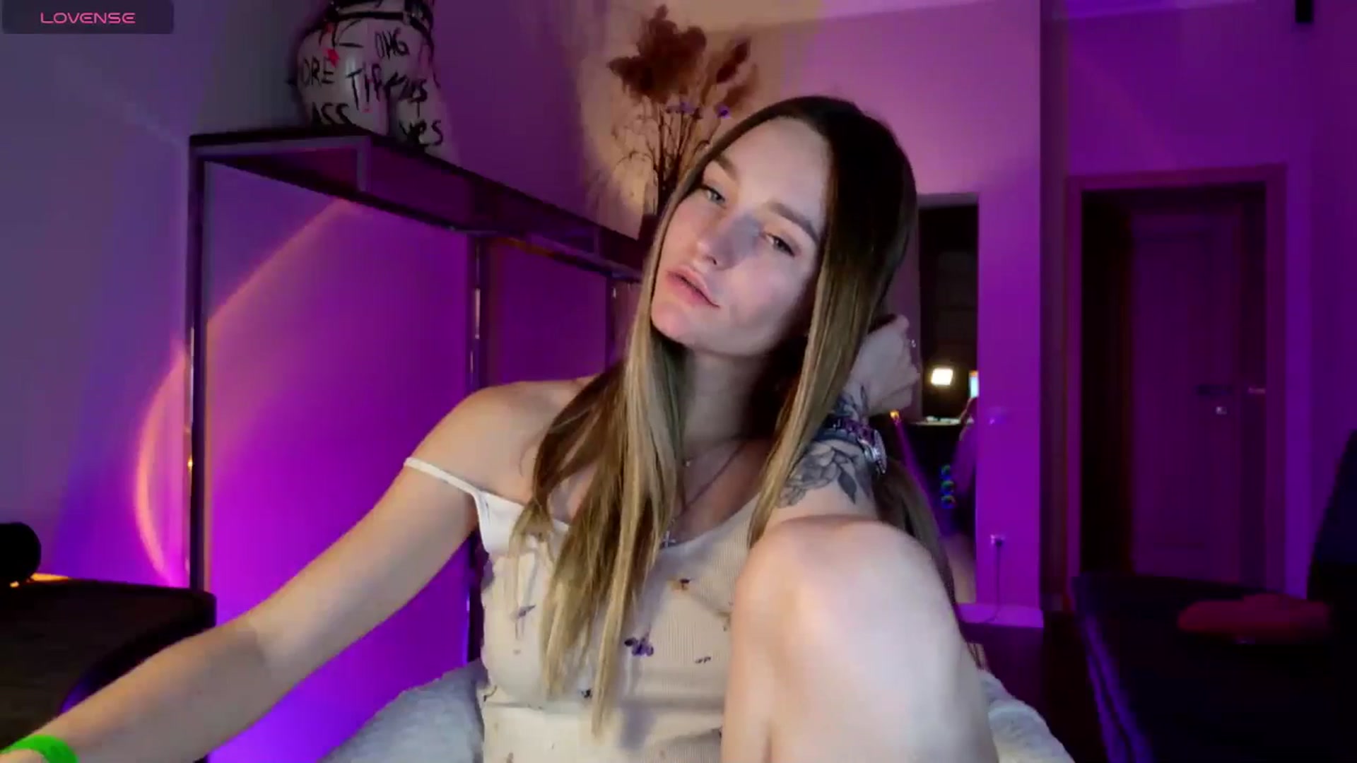 Gallery image thumbnail from Miliain's myfreecams stream on, 10/20/2025, 10:56 image 15 of 20