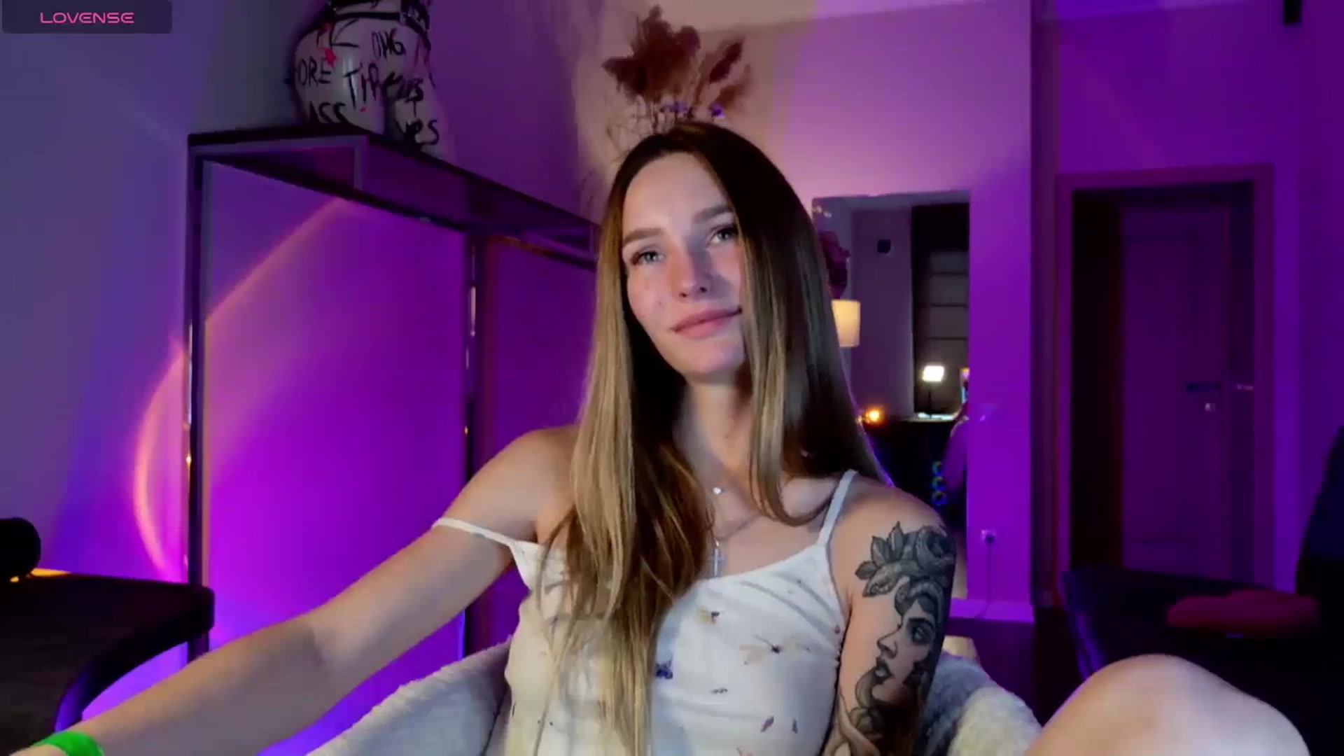 Gallery image thumbnail from Miliain's myfreecams stream on, 10/20/2025, 10:56 image 12 of 20