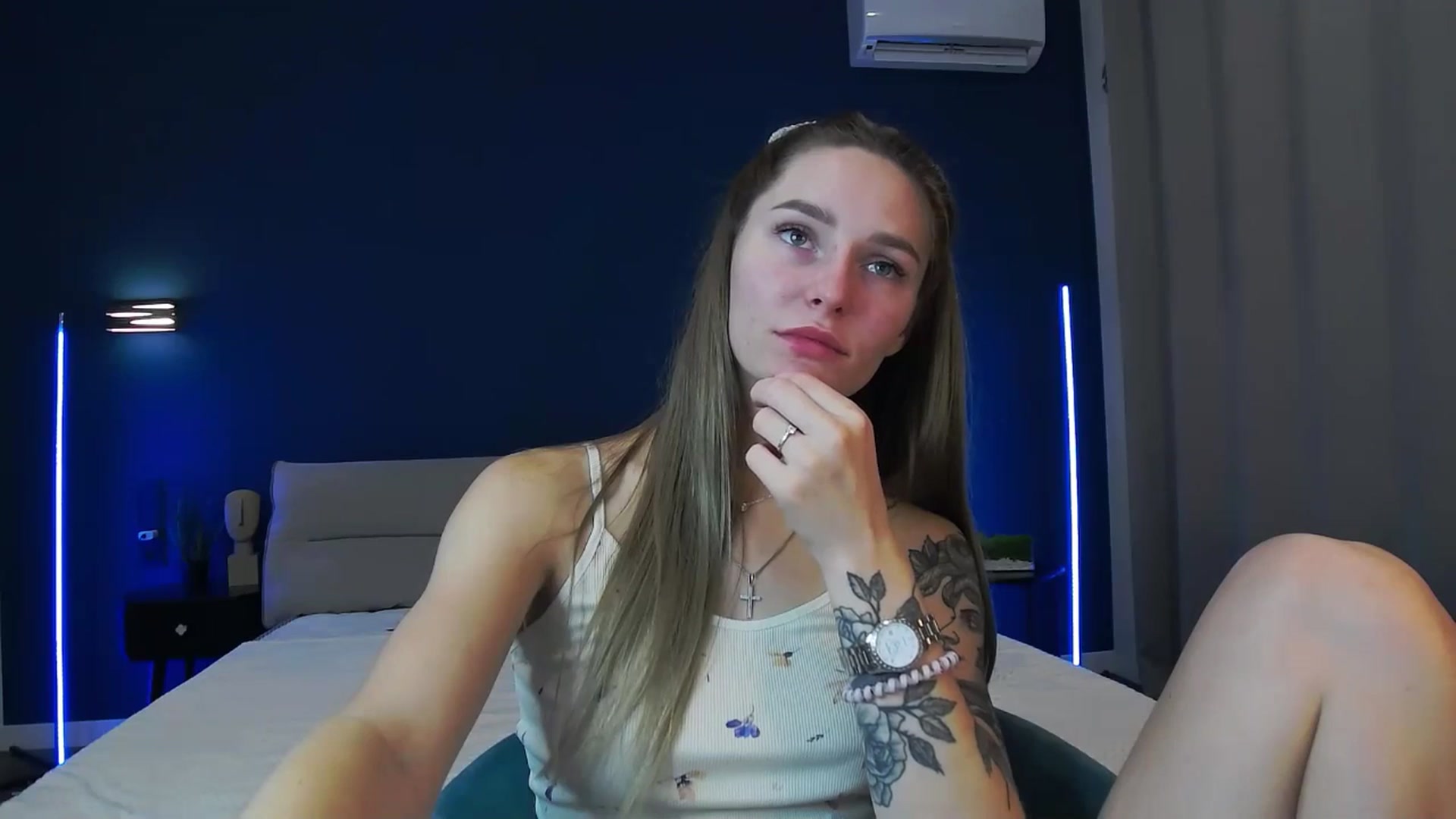 Gallery image thumbnail from Miliain's myfreecams stream on, 10/21/2025, 11:14 image 5 of 20