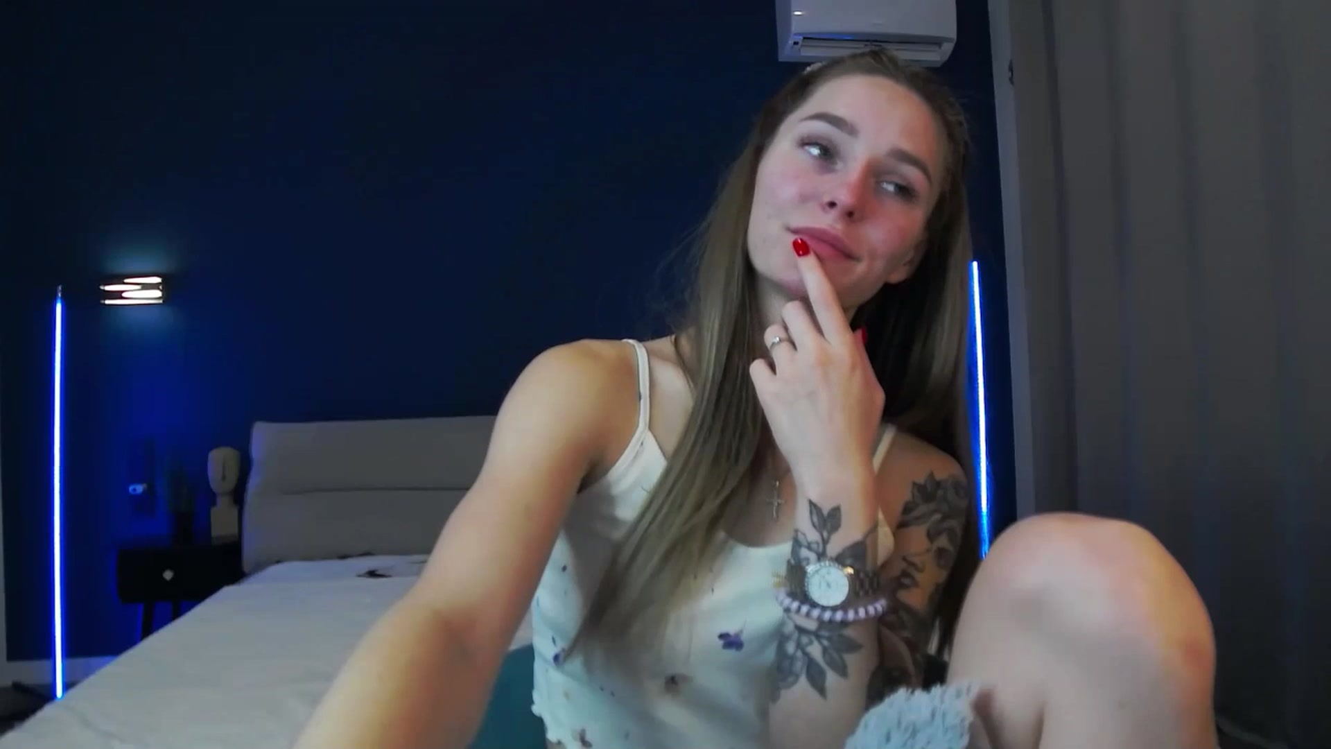 Gallery image thumbnail from Miliain's myfreecams stream on, 10/21/2025, 11:14 image 16 of 20